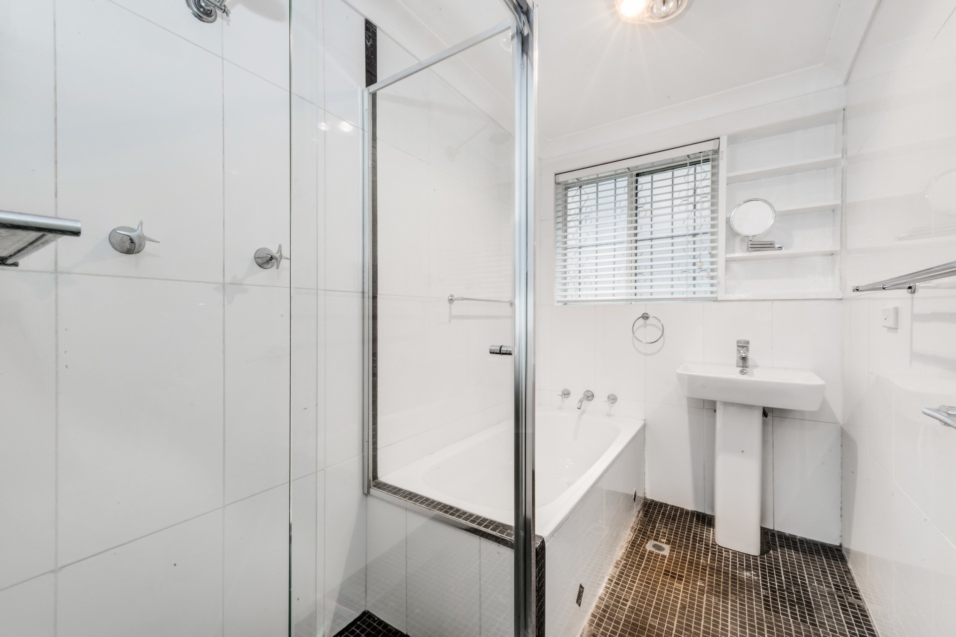 2/29 Gladstone Avenue, Ryde Sold by Cassidy Real Estate - image 1