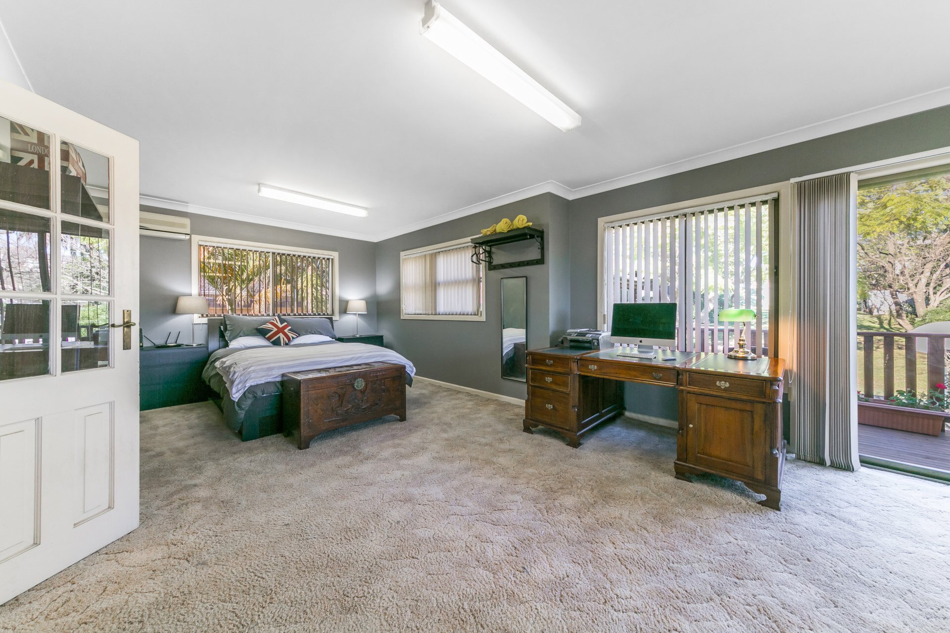 76 Douglas Street, Putney Sold by Cassidy Real Estate - image 1