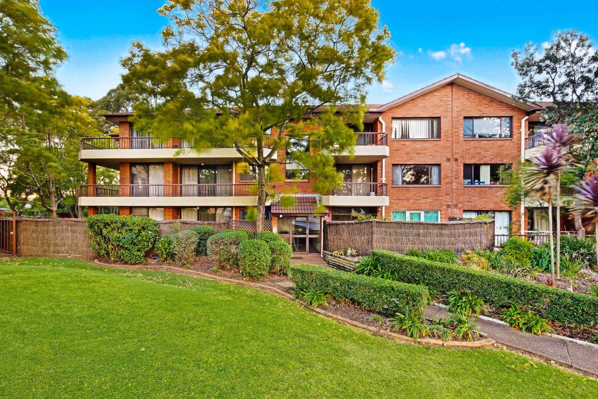 10/346 Pennant Hills Road, Carlingford Sold by Cassidy Real Estate - image 1
