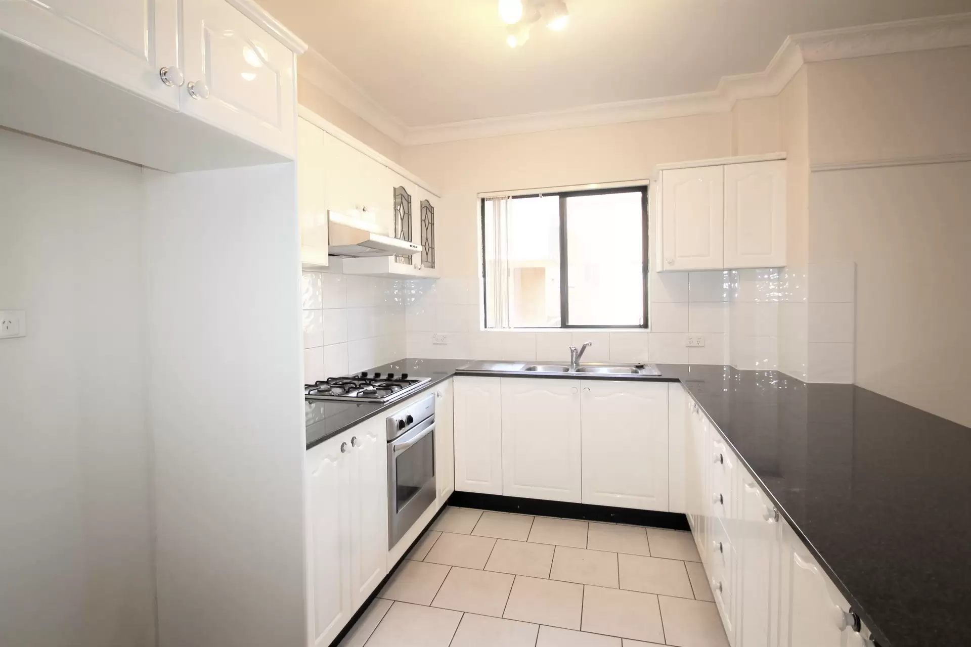 7/8 Maxim Street, West Ryde Leased by Cassidy Real Estate - image 1