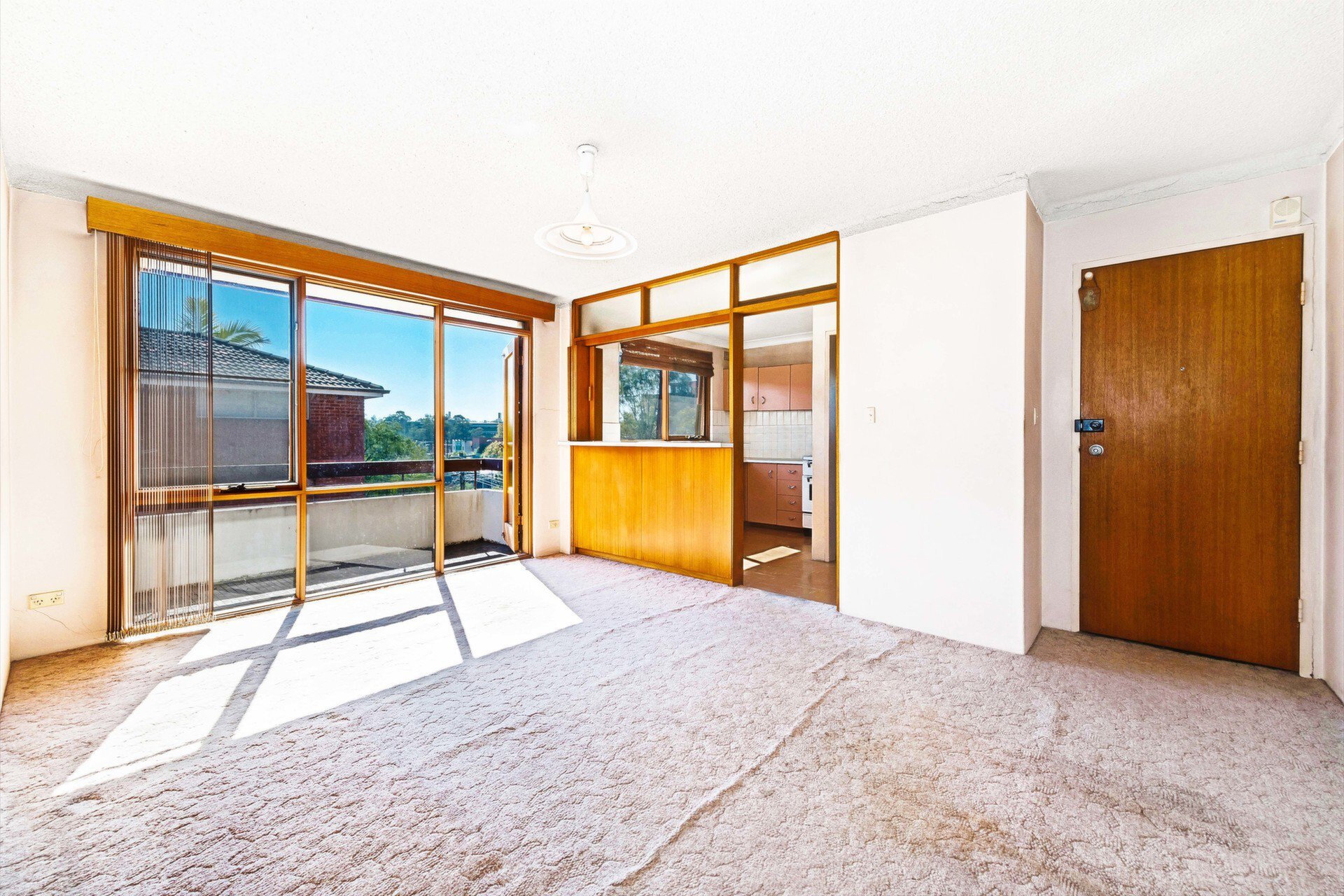 6/9 Bank Street, Meadowbank Sold by Cassidy Real Estate - image 1
