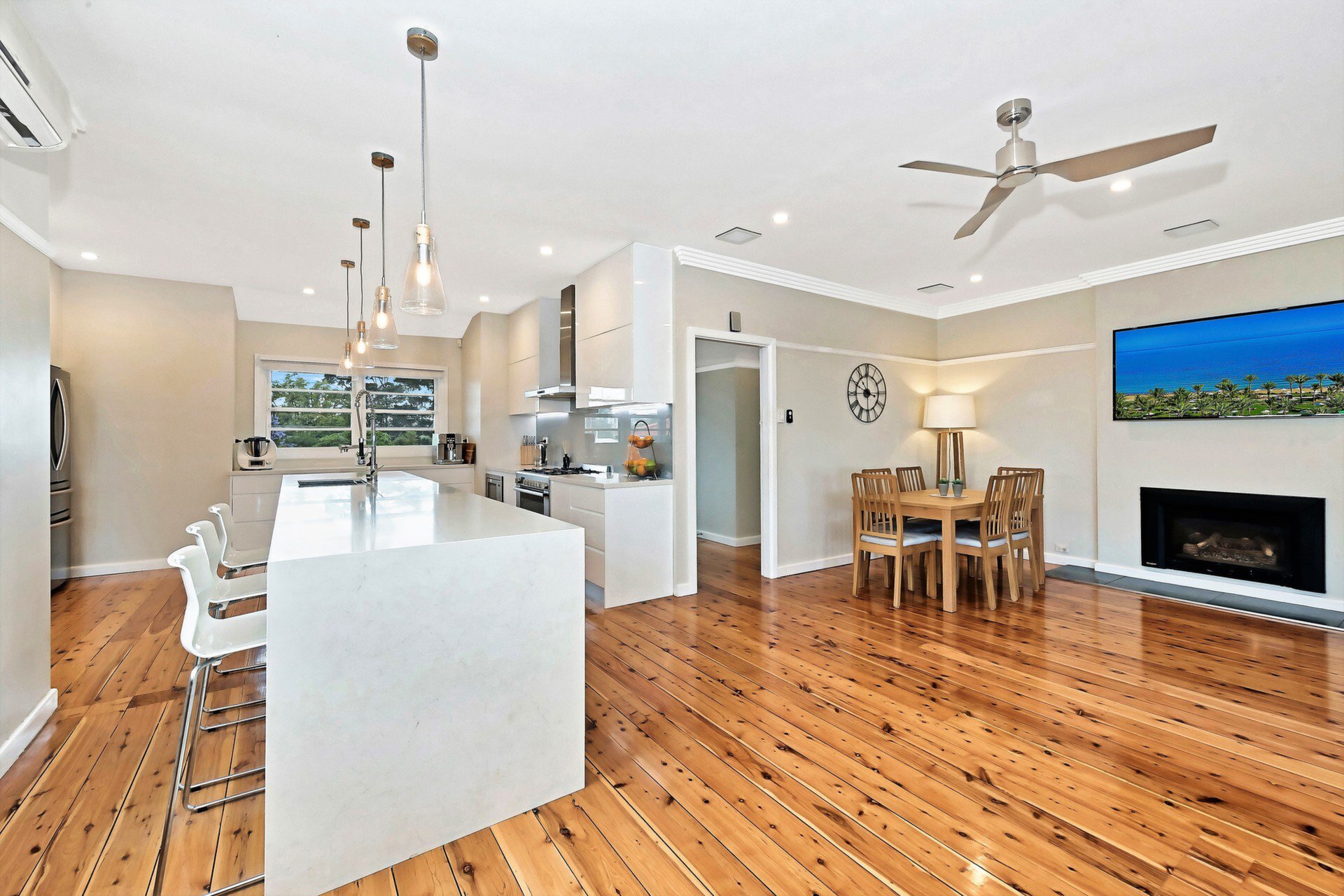 300 Morrison Road, Putney Sold by Cassidy Real Estate - image 1