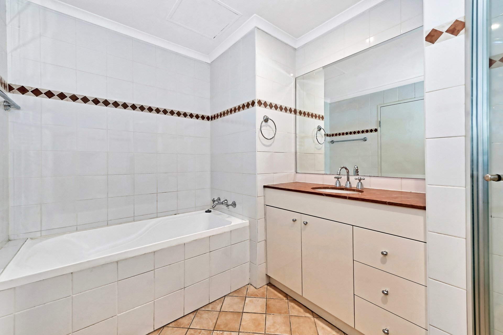 201/6 Karrabee Avenue, Huntleys Cove Sold by Cassidy Real Estate - image 1