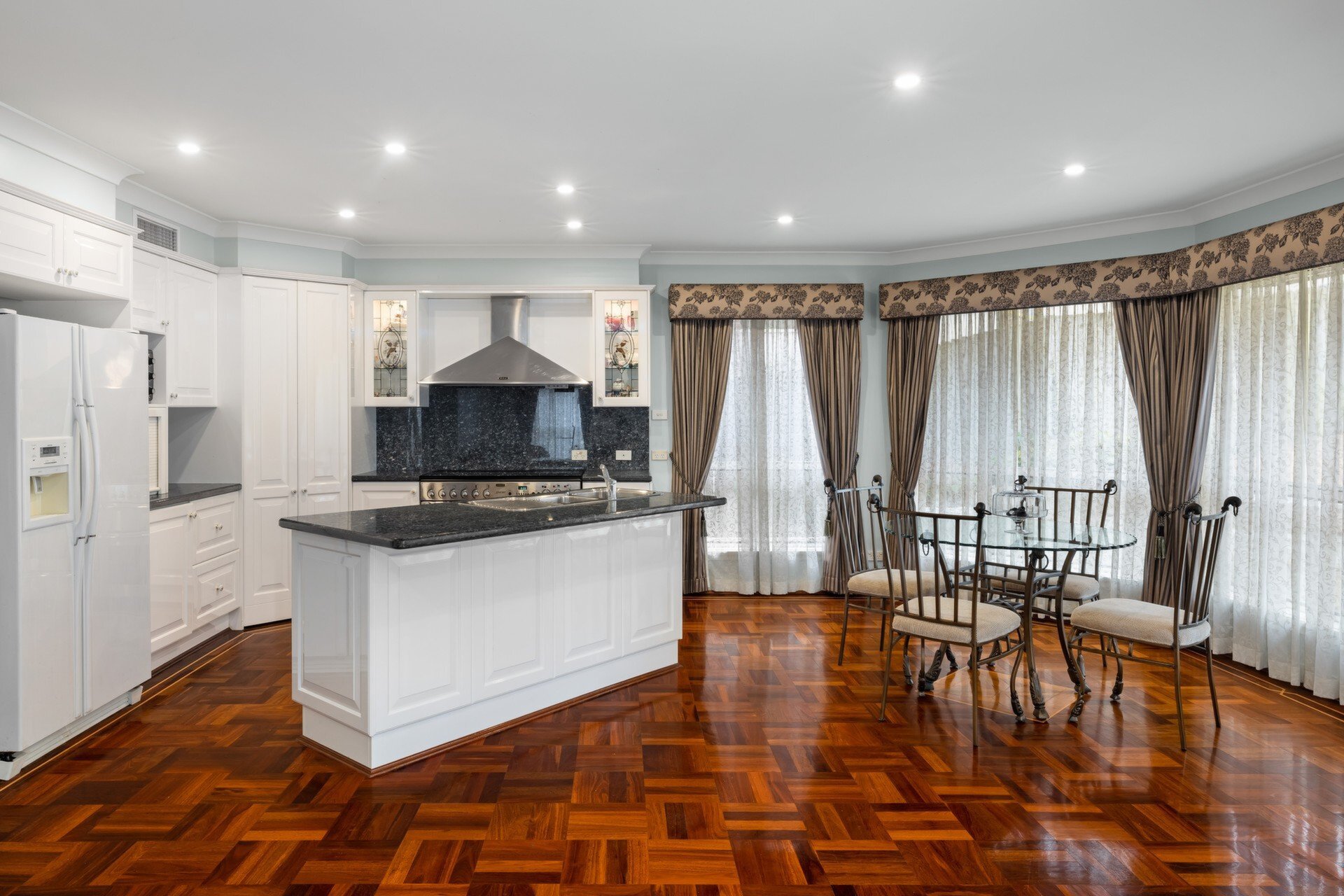 12 Bayview Street, Tennyson Point Sold by Cassidy Real Estate - image 1