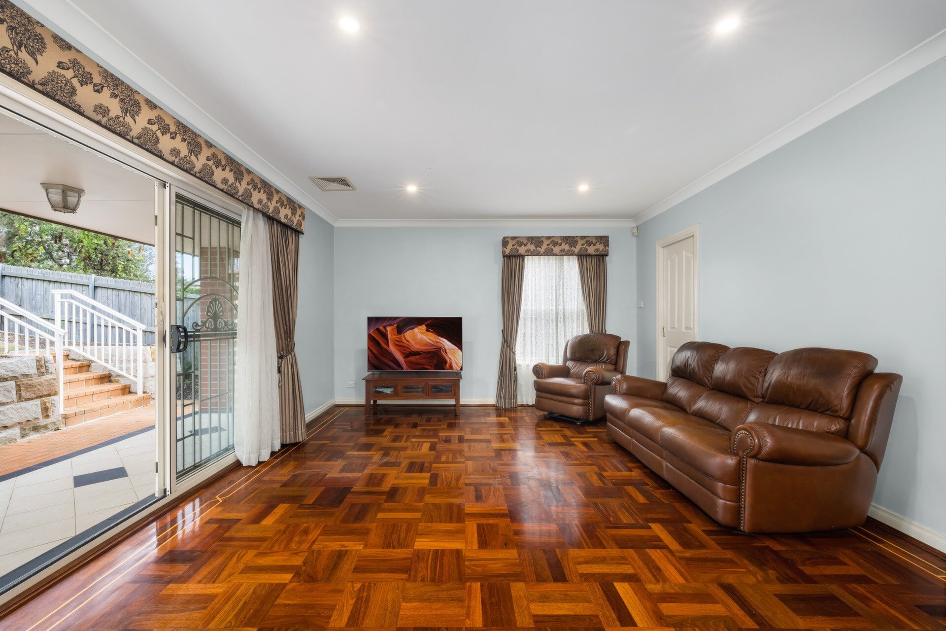 12 Bayview Street, Tennyson Point Sold by Cassidy Real Estate - image 1