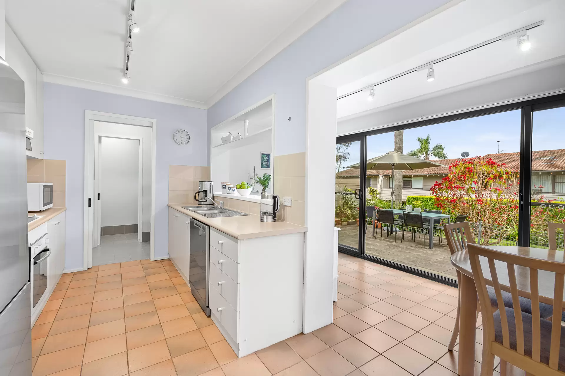 18/10 Batemans Road, Gladesville Sold by Cassidy Real Estate - image 1