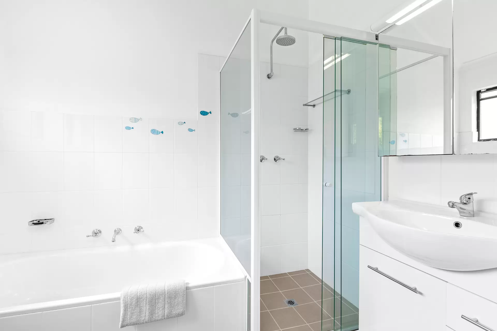 18/10 Batemans Road, Gladesville Sold by Cassidy Real Estate - image 1