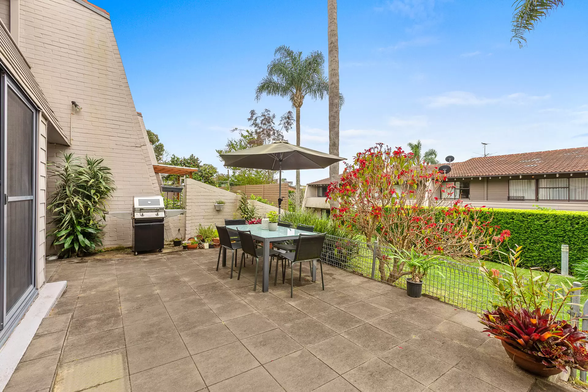 18/10 Batemans Road, Gladesville Sold by Cassidy Real Estate - image 1
