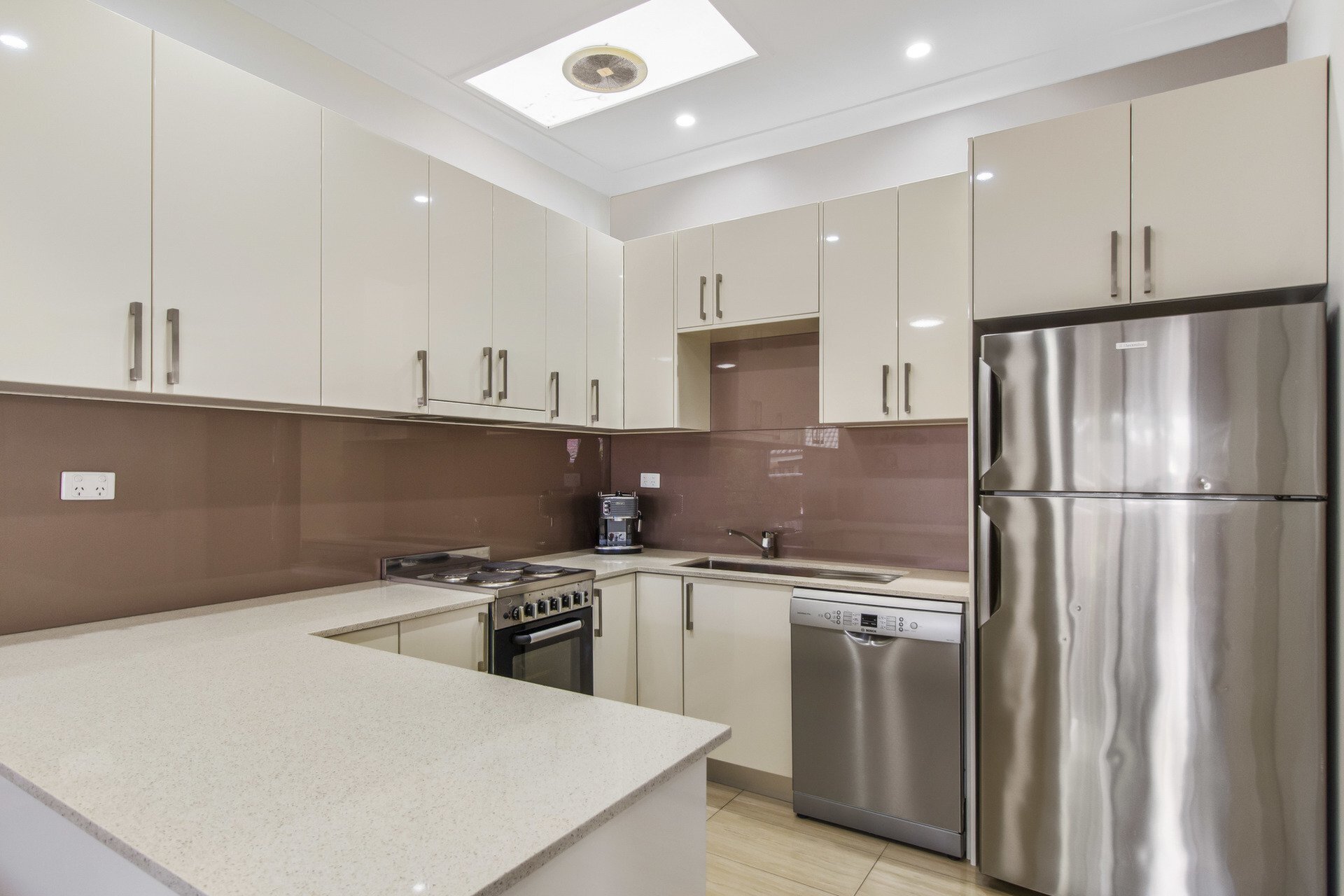 6/12 Small Street, Putney Sold by Cassidy Real Estate - image 1