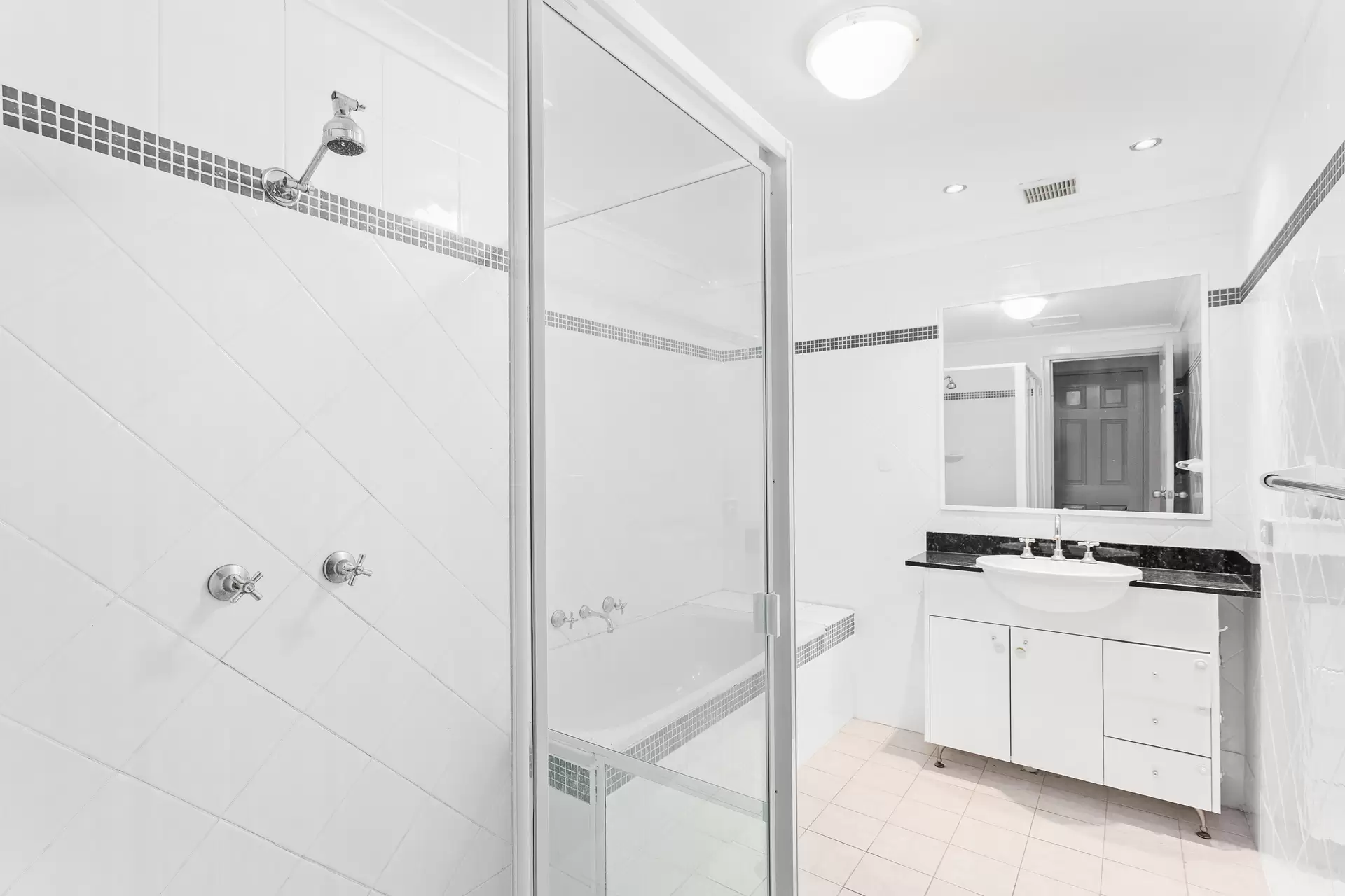 16/8-16 William Street, Ryde Sold by Cassidy Real Estate - image 1