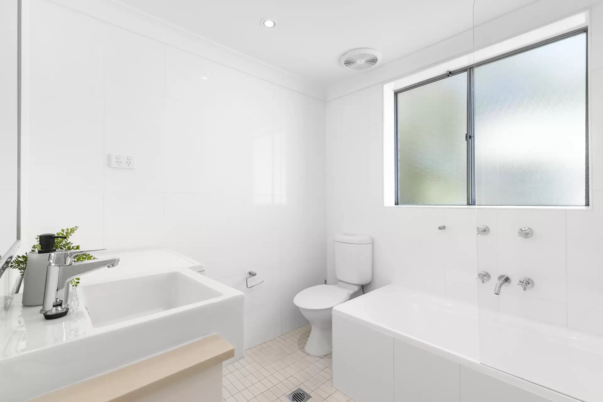 1/18 Pittwater Road, Gladesville Sold by Cassidy Real Estate - image 1