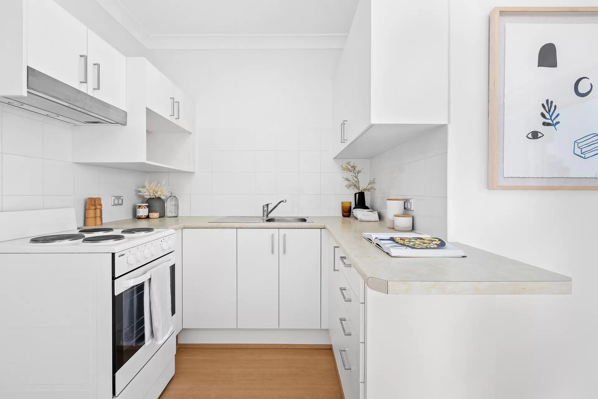 11/5 Western Crescent, Gladesville Sold by Cassidy Real Estate - image 1