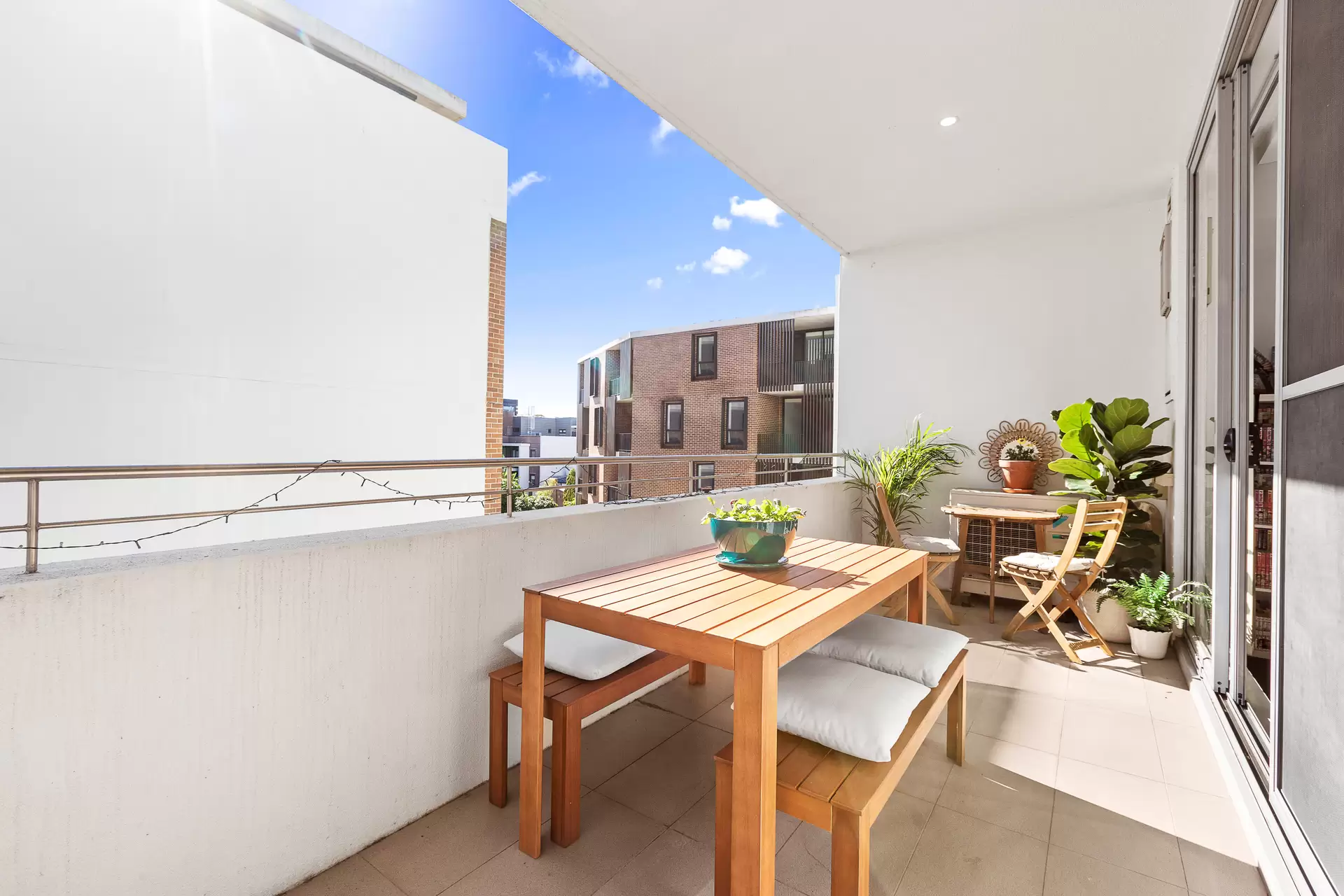 303/118 Old Canterbury Road, Lewisham Sold by Cassidy Real Estate - image 1