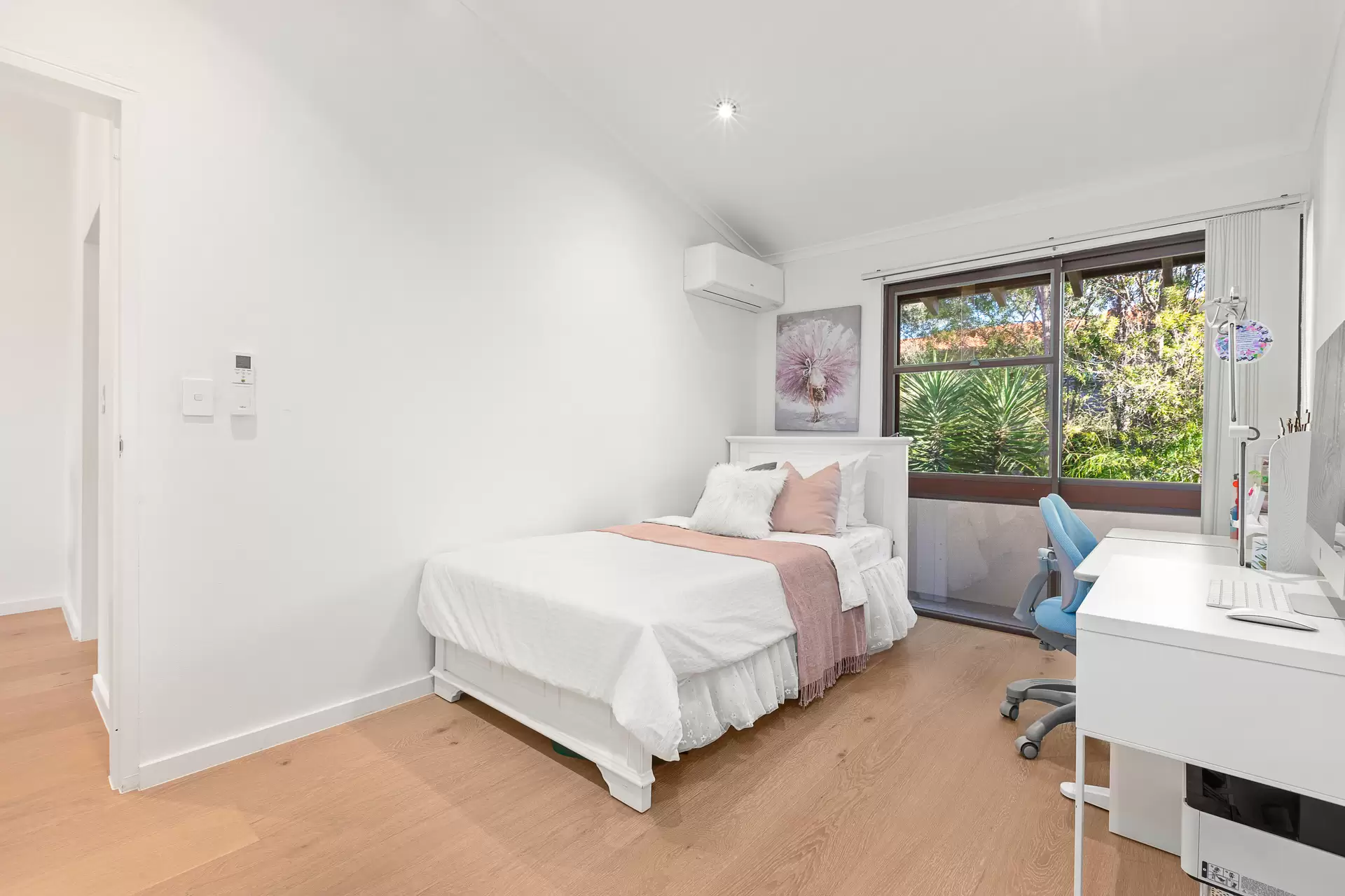 27/10-16 Batemans Road, Gladesville Sold by Cassidy Real Estate - image 1