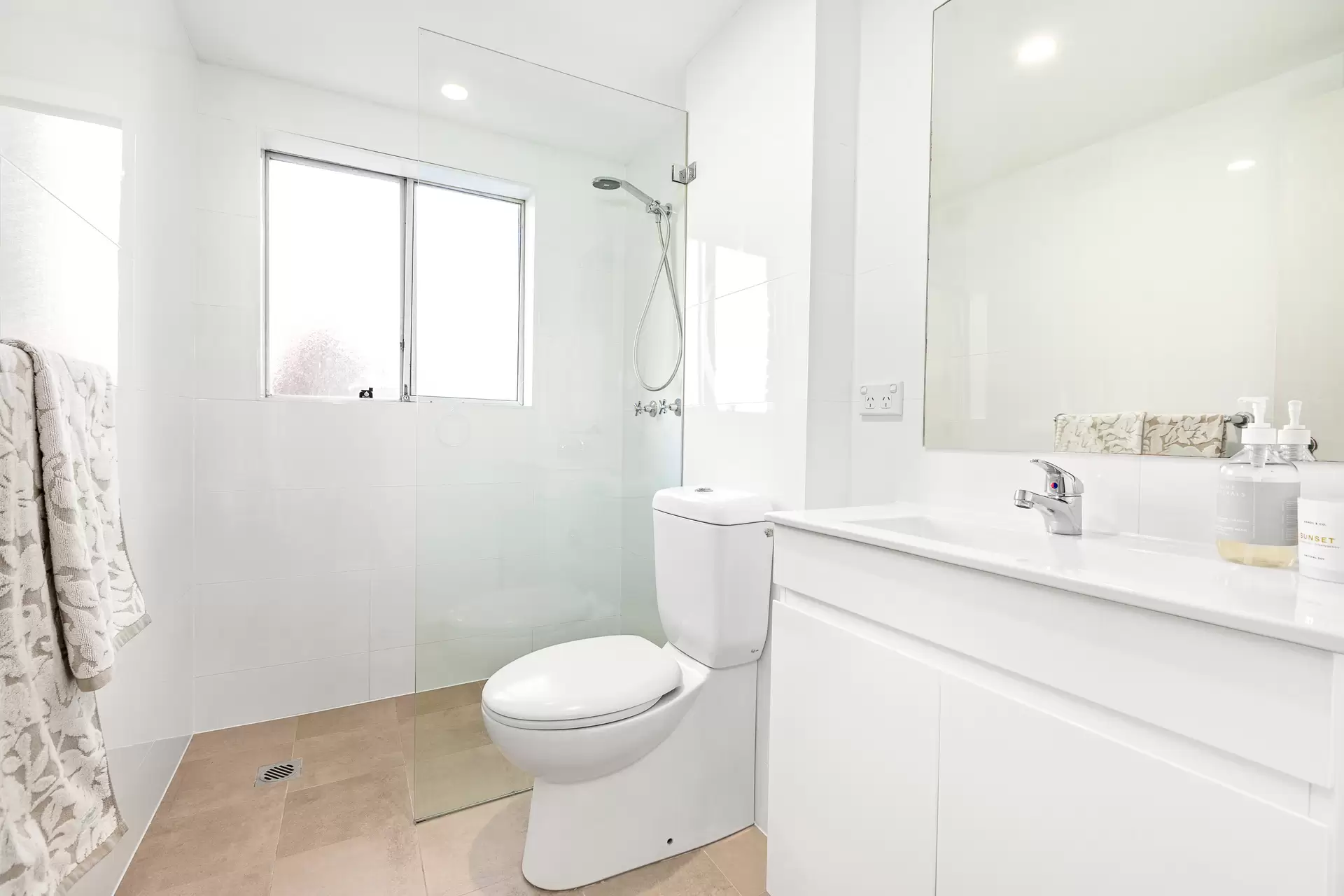 8/13 Harvard Street, Gladesville Sold by Cassidy Real Estate - image 1