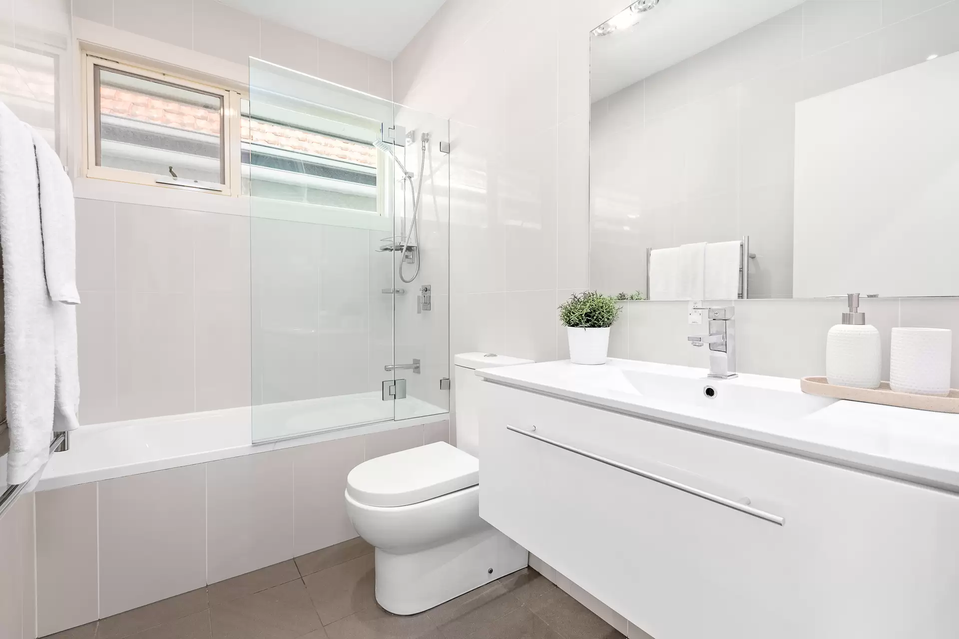 1/25-27 Ryde Road, Hunters Hill Sold by Cassidy Real Estate - image 1