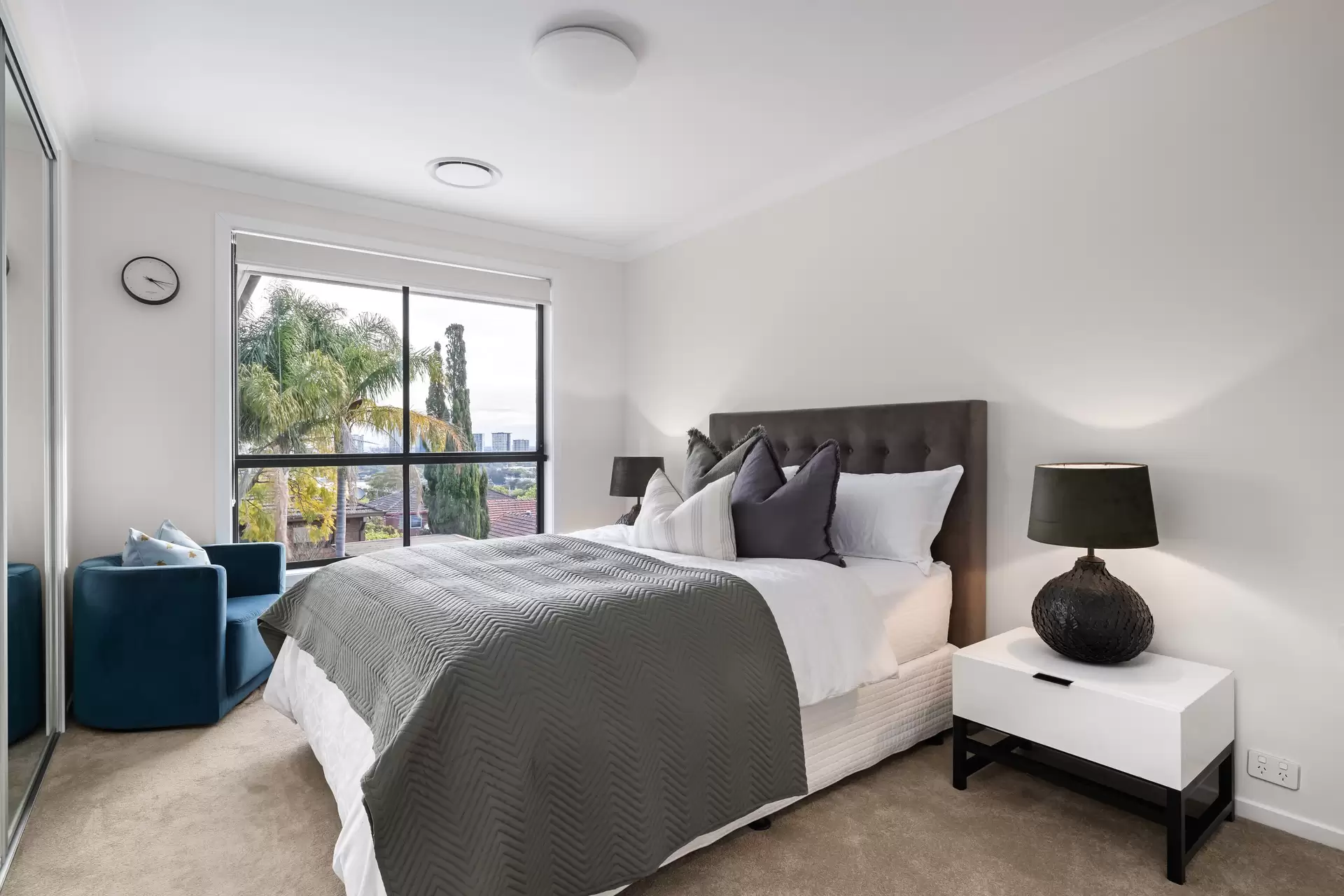 300 Morrison Road, Putney Sold by Cassidy Real Estate - image 1