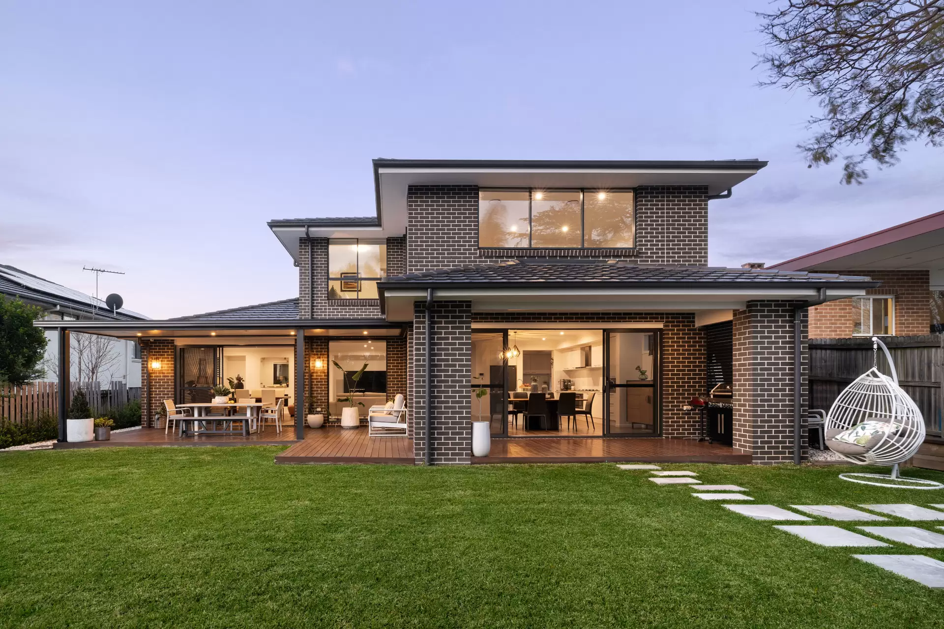 300 Morrison Road, Putney Sold by Cassidy Real Estate - image 1