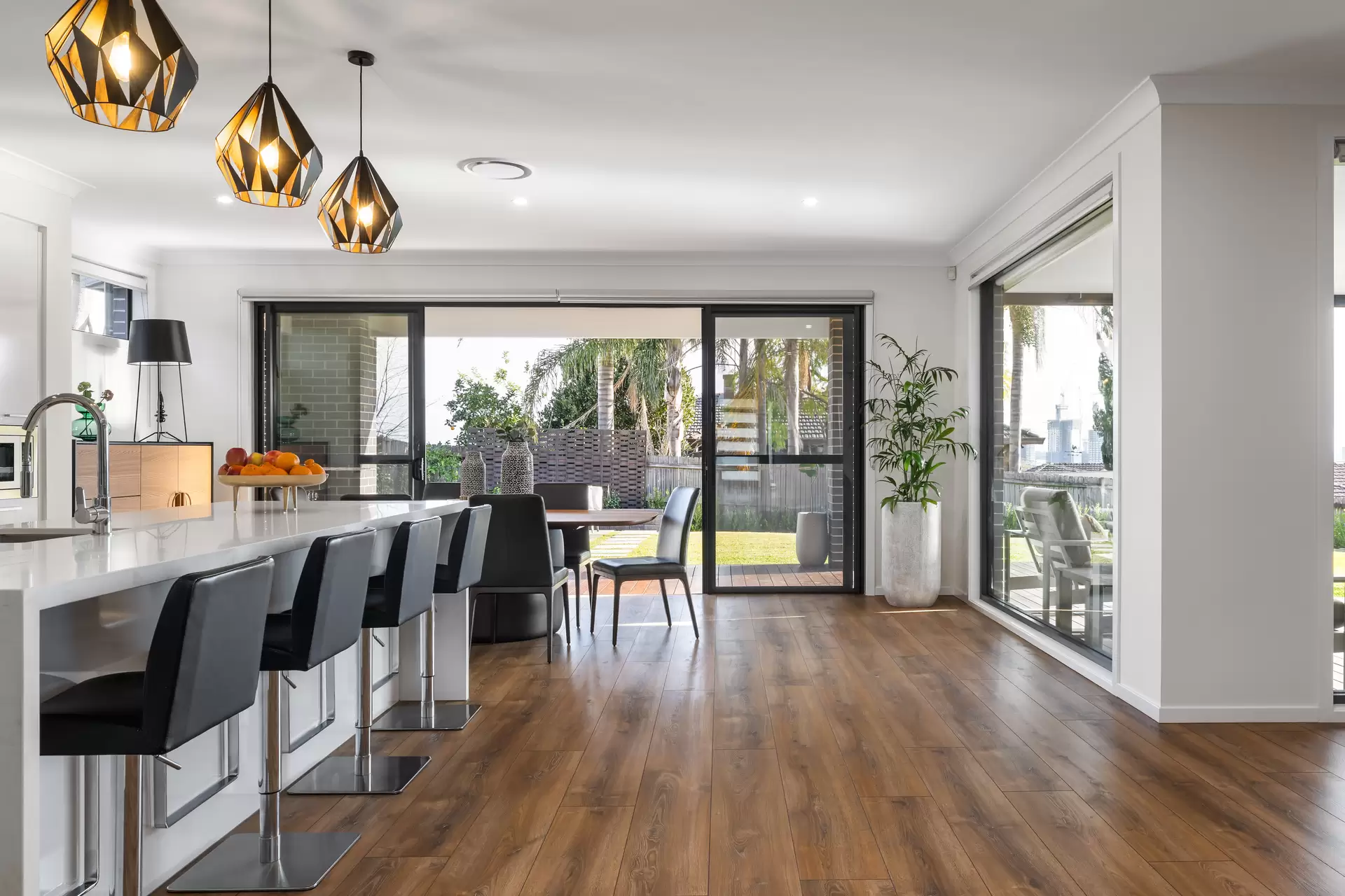 300 Morrison Road, Putney Sold by Cassidy Real Estate - image 1