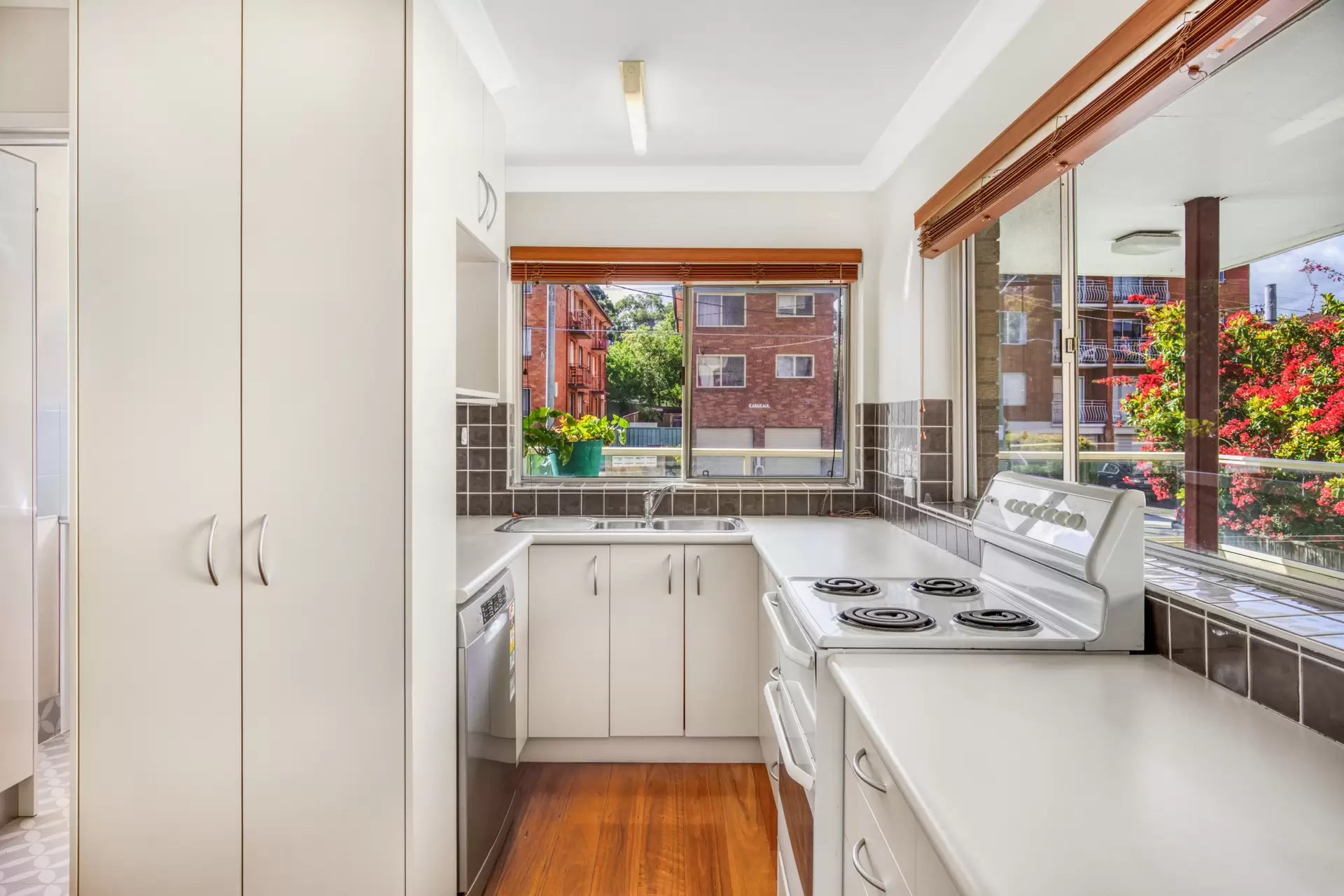 2/7 Linsley Street, Gladesville Sold by Cassidy Real Estate - image 1