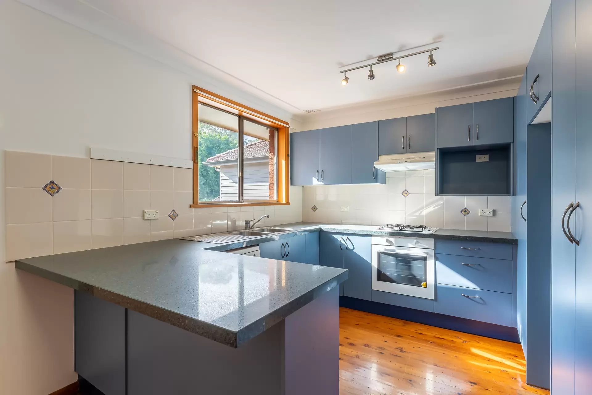 16 Irvine Crescent, Ryde Sold by Cassidy Real Estate - image 1