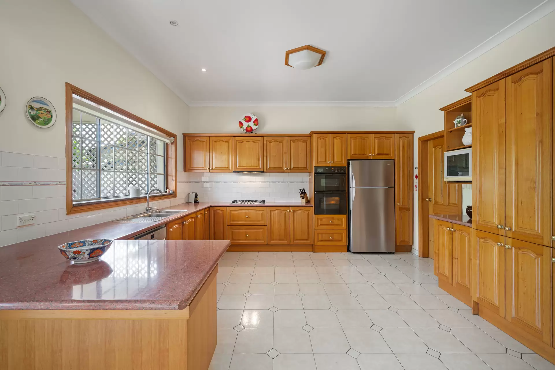 99 Charles Street, Putney Sold by Cassidy Real Estate - image 1