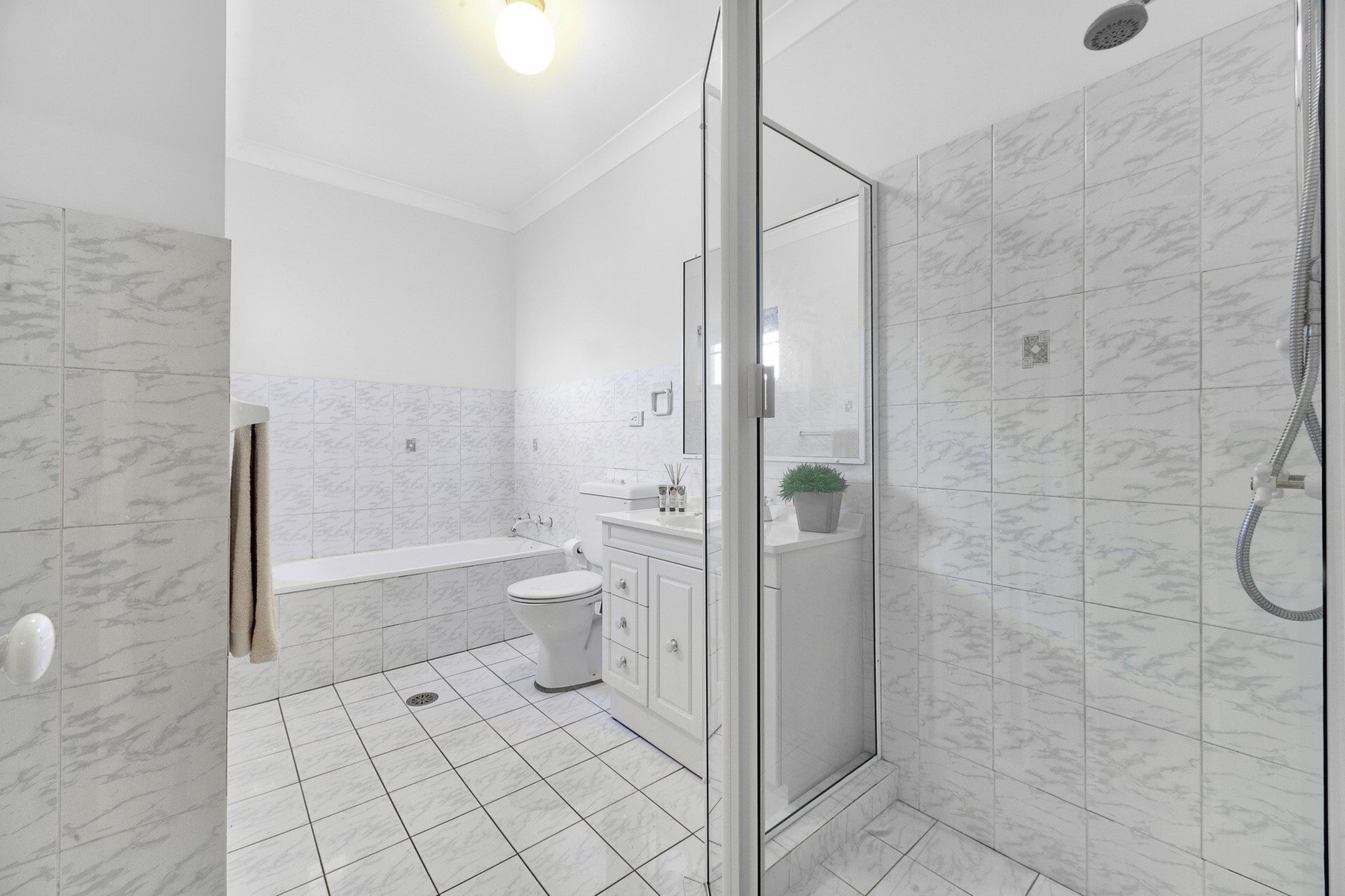 96/40 Strathalbyn Drive, Oatlands Sold by Cassidy Real Estate - image 1
