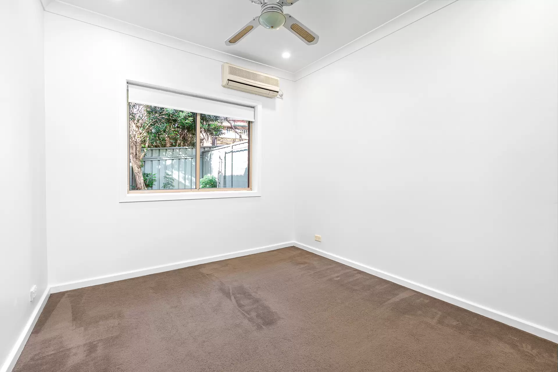 2/24 Irvine Crescent, Ryde Sold by Cassidy Real Estate - image 1