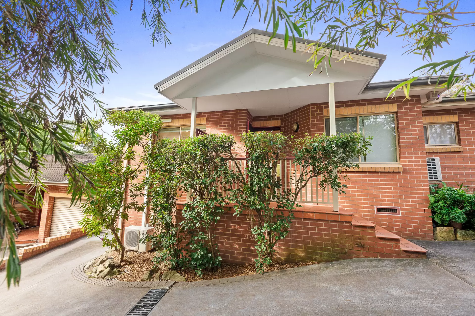 2/24 Irvine Crescent, Ryde Sold by Cassidy Real Estate - image 1