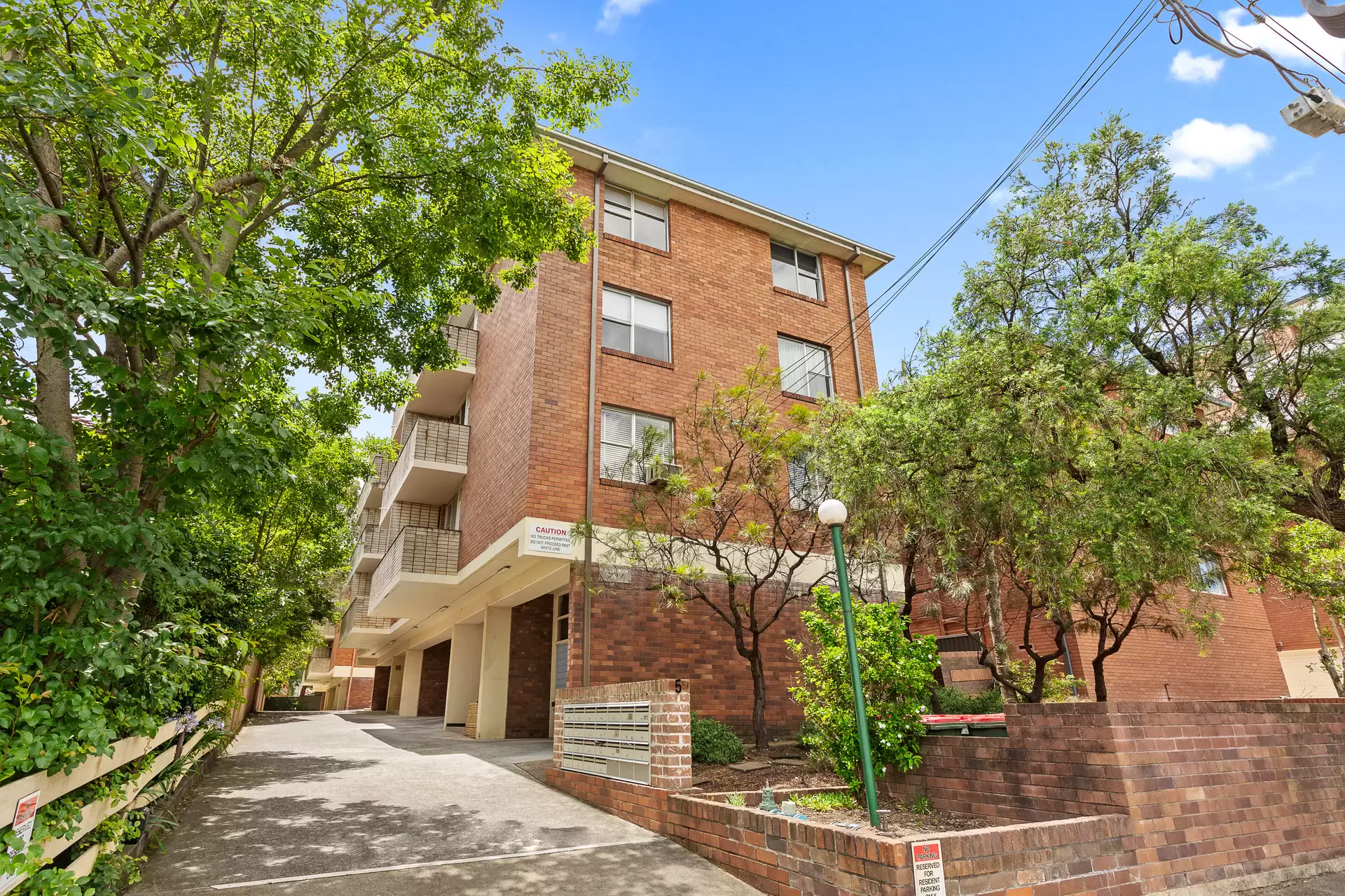 7/5 Western Crescent, Gladesville Sold by Cassidy Real Estate - image 1