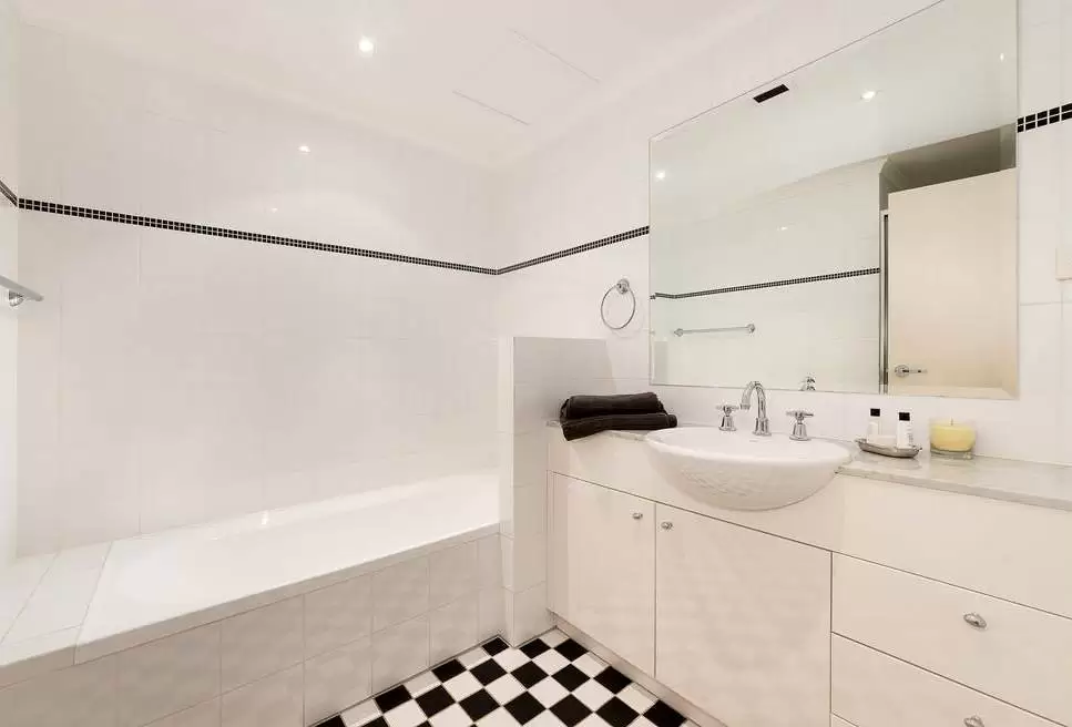 104/24 Karrabee Avenue, Huntleys Cove Leased by Cassidy Real Estate - image 1