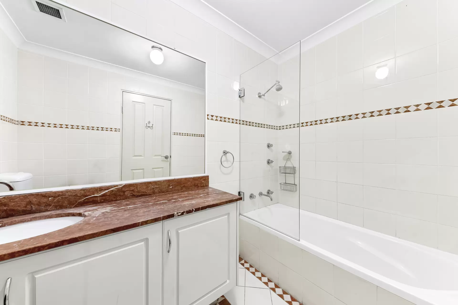 1/28 Mortimer Lewis Drive, Huntleys Cove Sold by Cassidy Real Estate - image 1