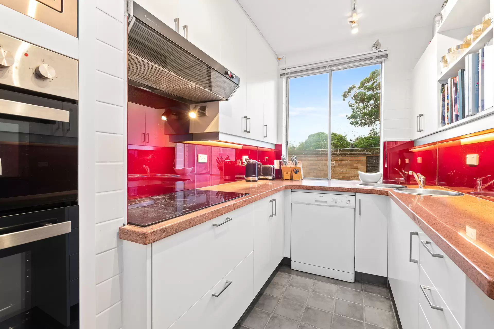 32/10 Mount Street, Hunters Hill Sold by Cassidy Real Estate - image 1
