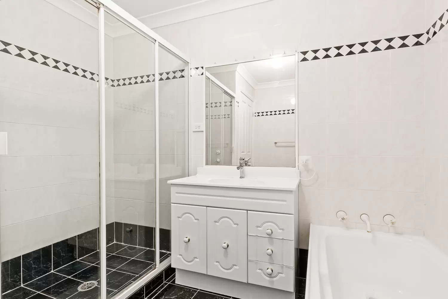 4/428 Blaxland Road, Denistone Leased by Cassidy Real Estate - image 1