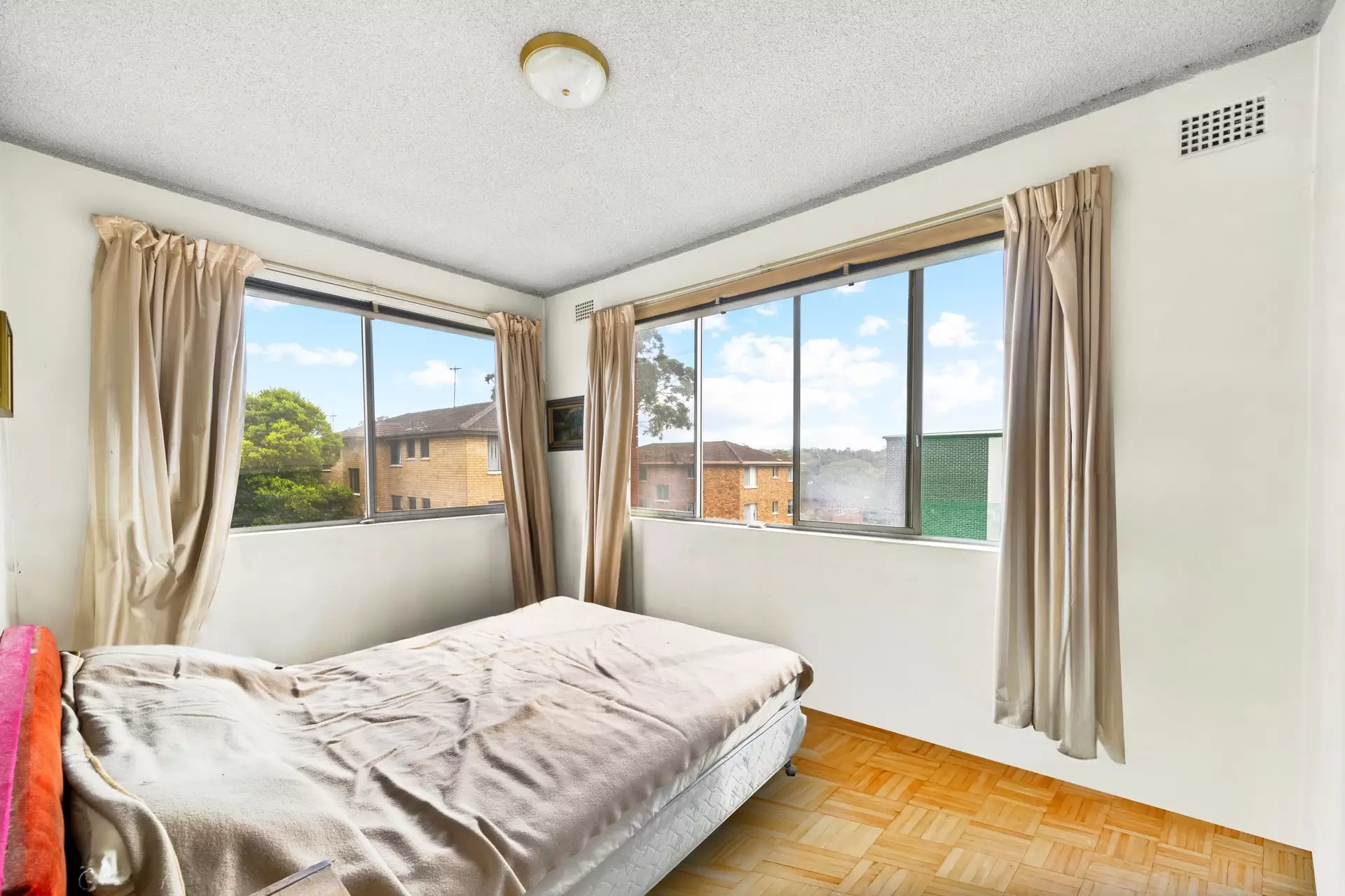 19/10 Bank Street, Meadowbank Sold by Cassidy Real Estate - image 1