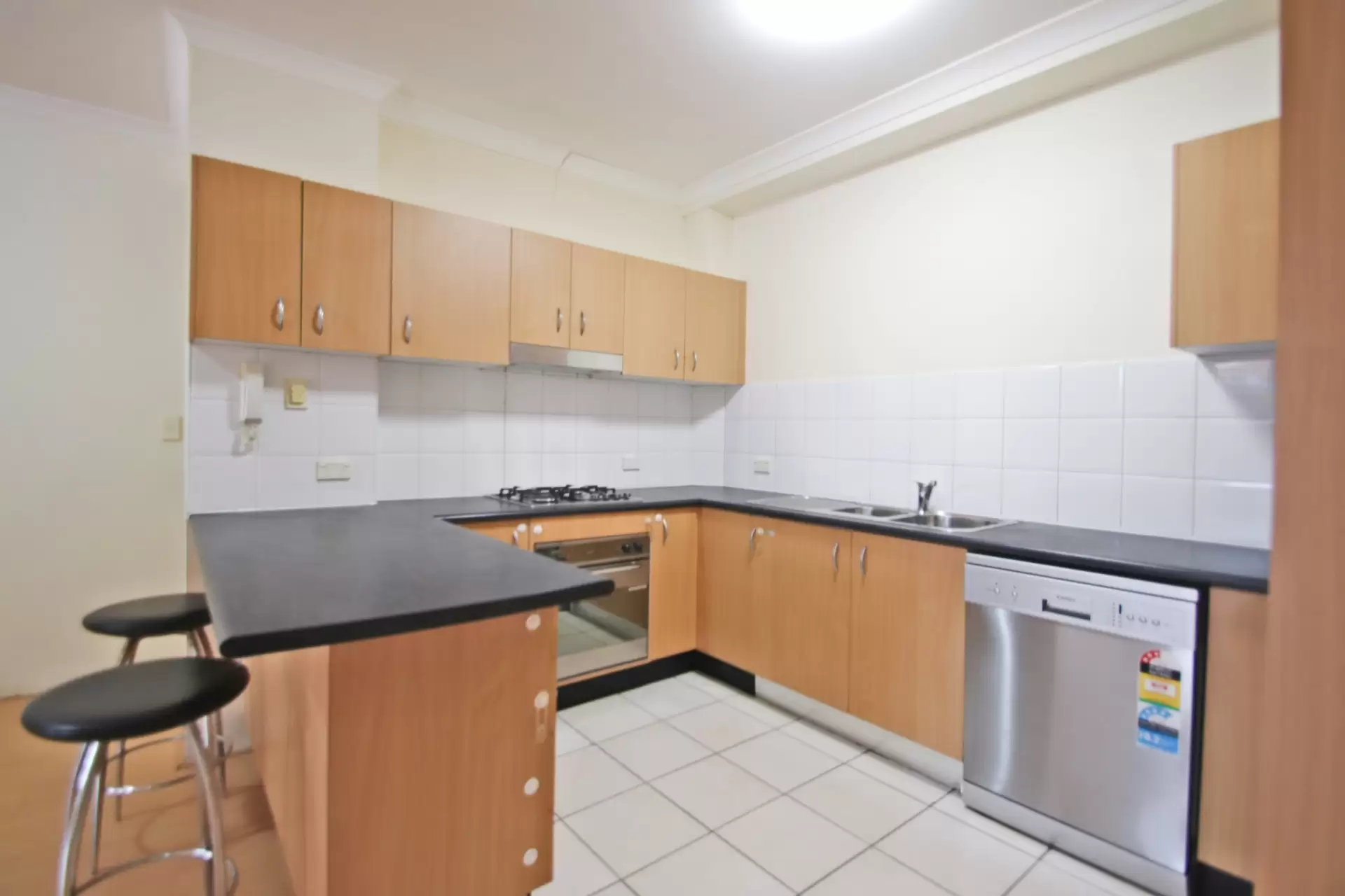 12/927-933 Victoria Road, West Ryde Leased by Cassidy Real Estate - image 1
