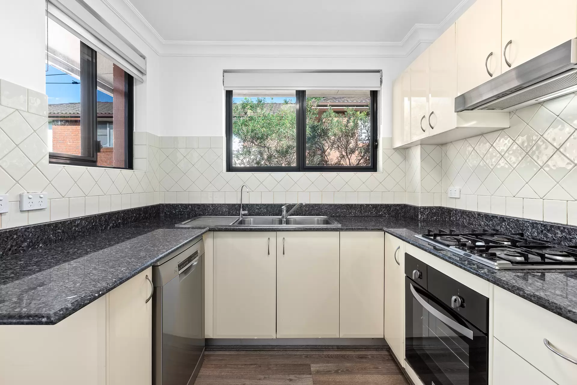 10/1-3 Beazley Street, Ryde Sold by Cassidy Real Estate - image 1