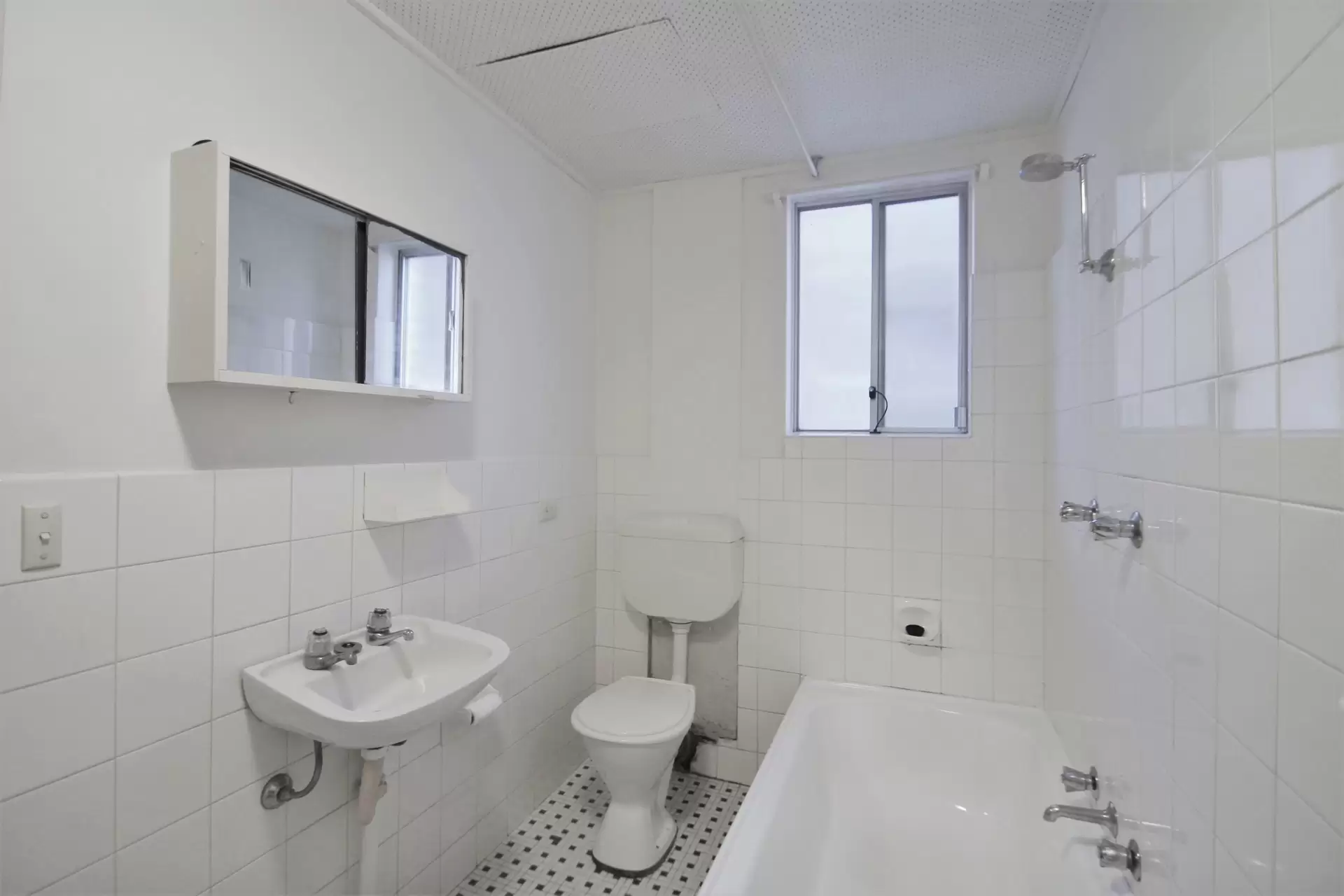 3/25 Wharf Road, Gladesville Leased by Cassidy Real Estate - image 1