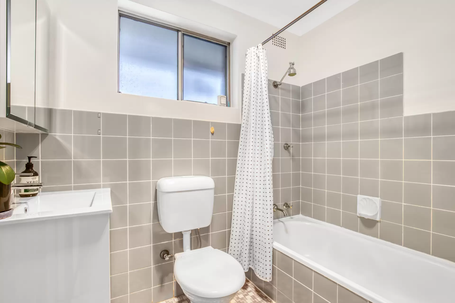 11/1 Western Crescent, Gladesville Leased by Cassidy Real Estate - image 1