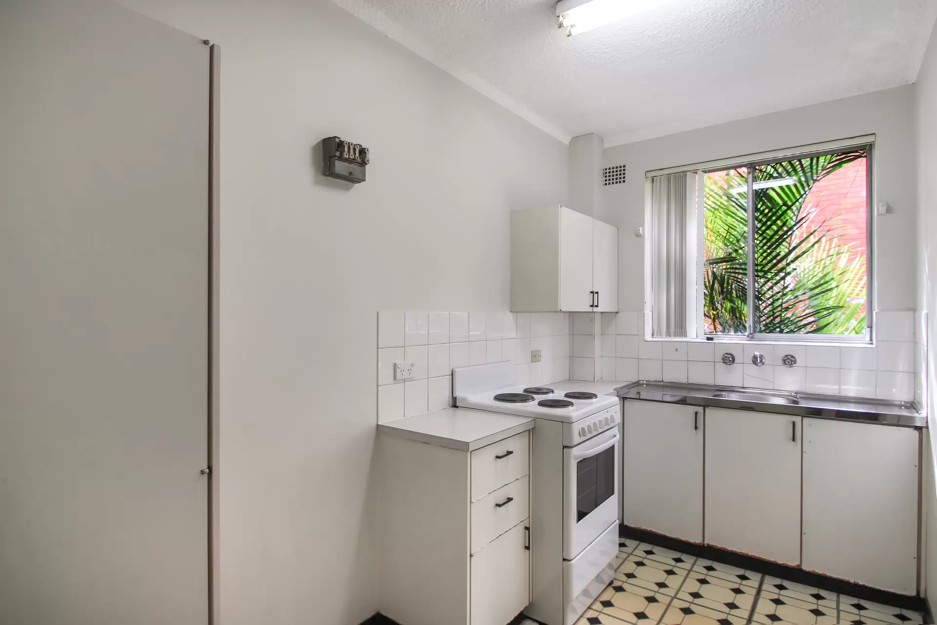 1/16 Linsley Street, Gladesville Leased by Cassidy Real Estate - image 1