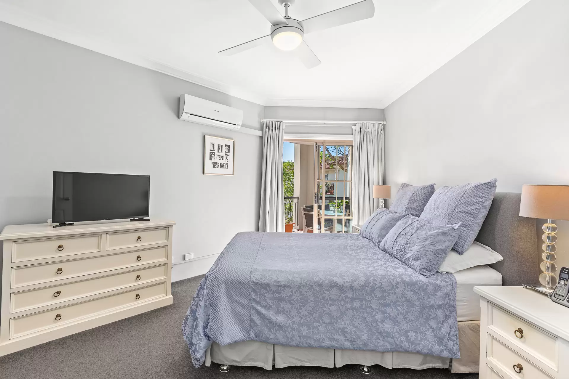 6/4 Mortimer Lewis Drive, Huntleys Cove Sold by Cassidy Real Estate - image 1