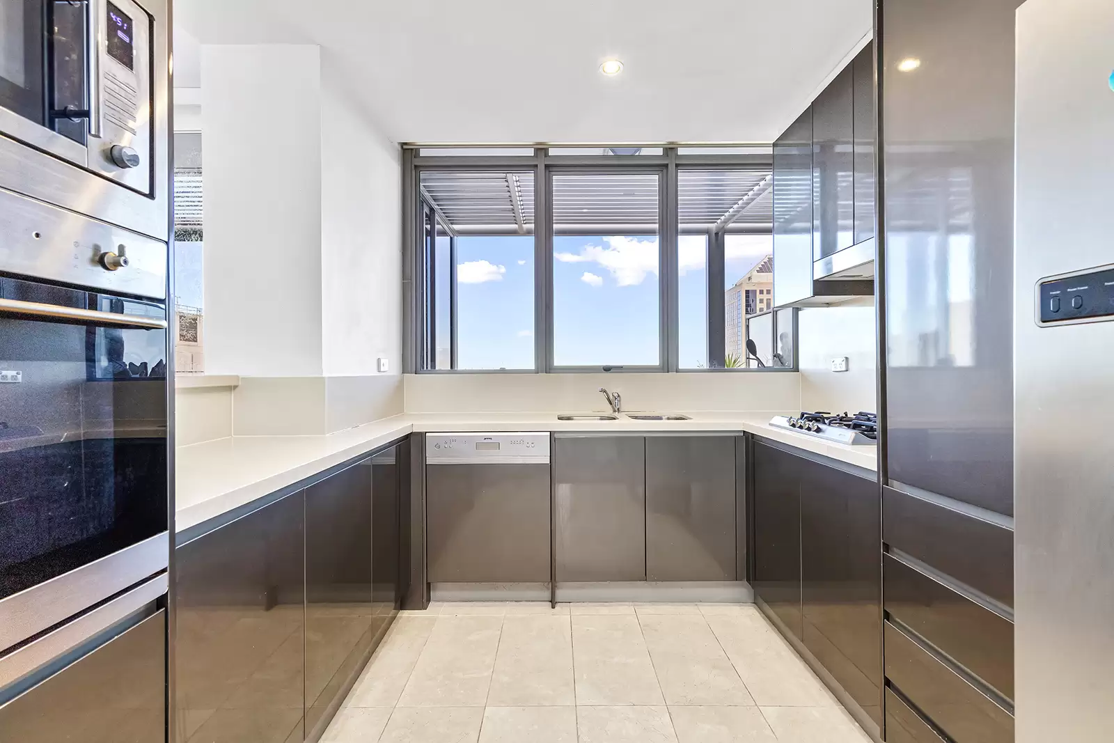 331/420-426 Pitt Street, Haymarket Leased by Cassidy Real Estate - image 1