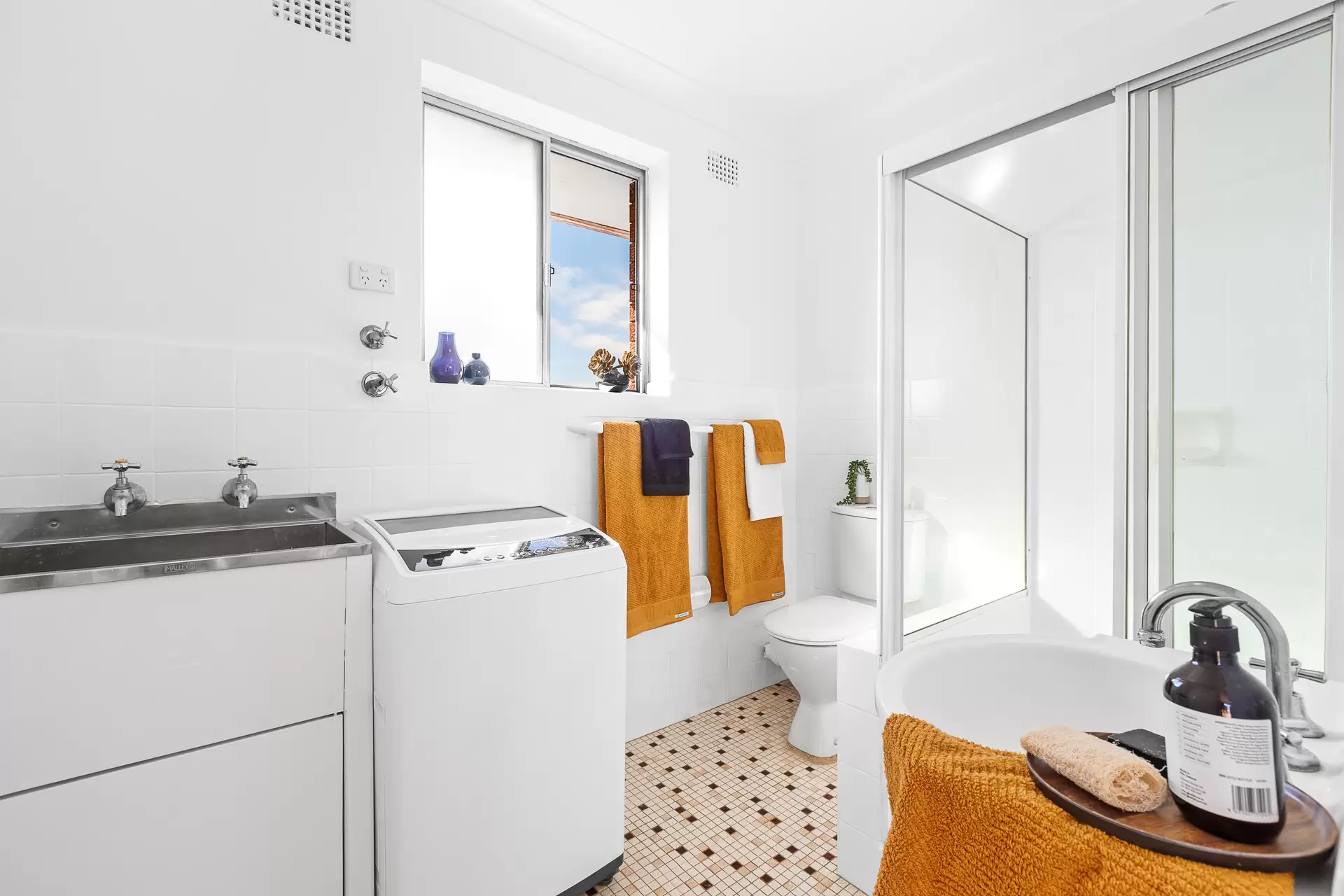 17/9-11 Harvard Street, Gladesville Sold by Cassidy Real Estate - image 1