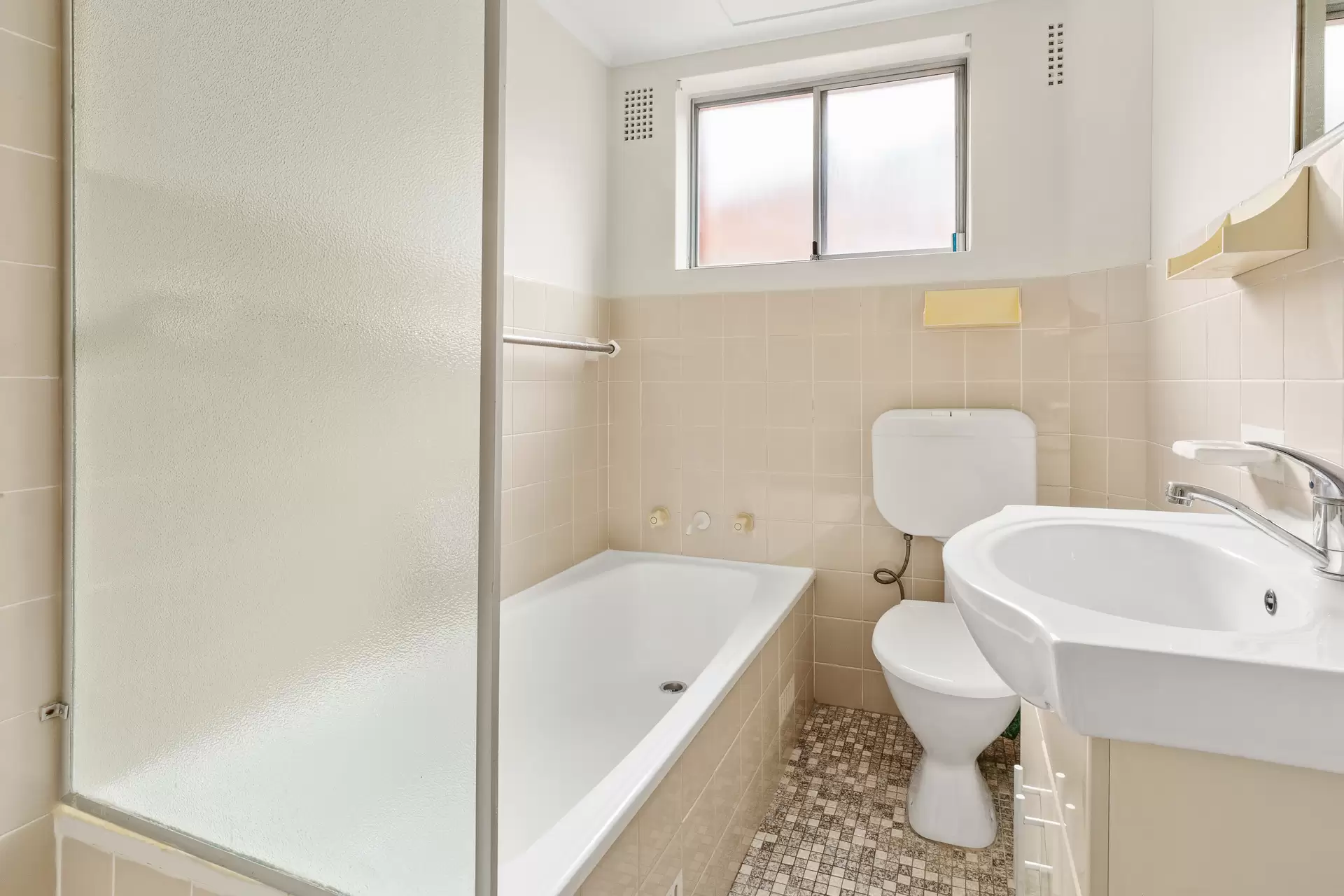 6/8 Pearson Street, Gladesville Leased by Cassidy Real Estate - image 1