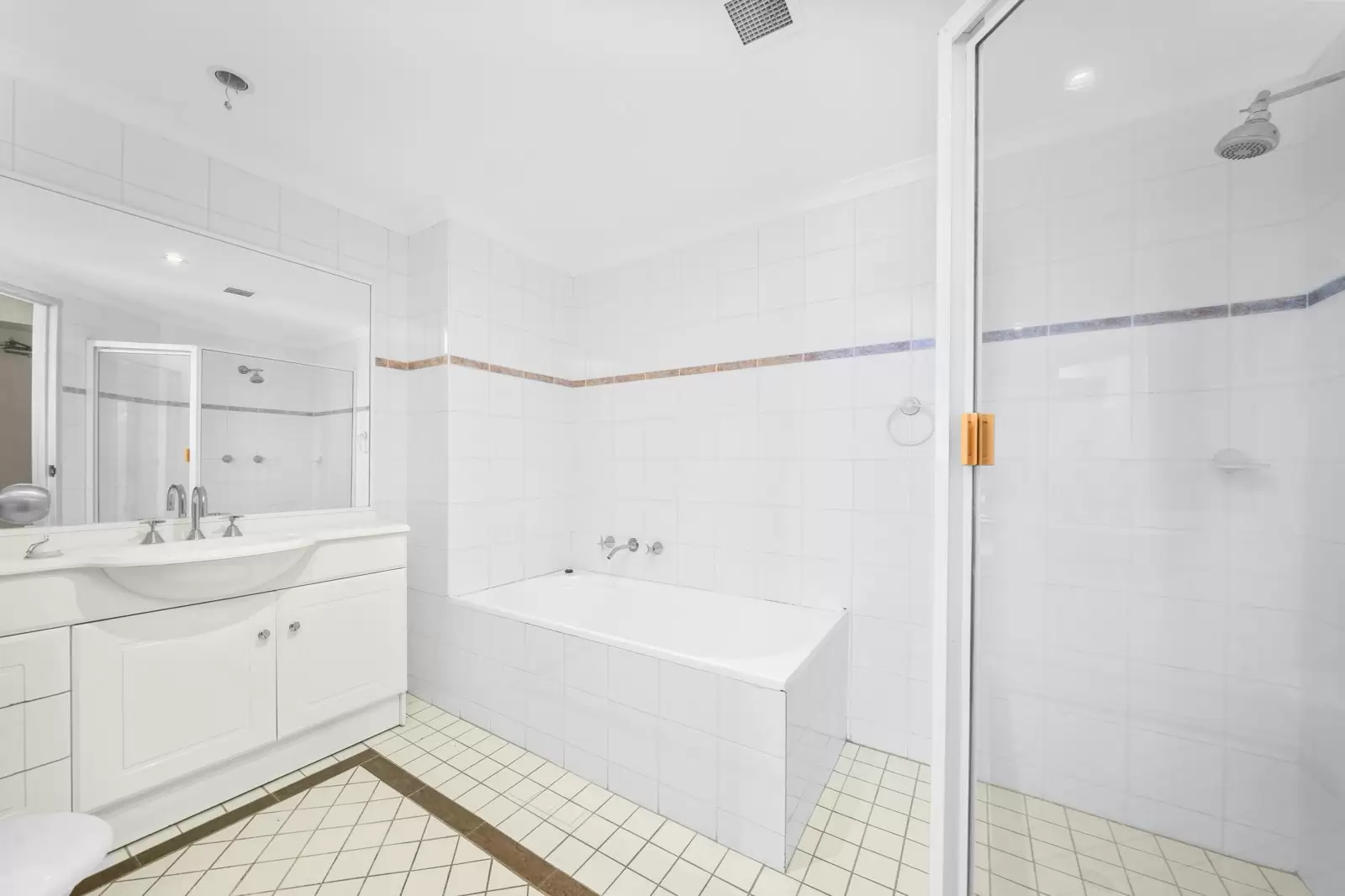 6/13-17 Morrison Road, Gladesville Leased by Cassidy Real Estate - image 1