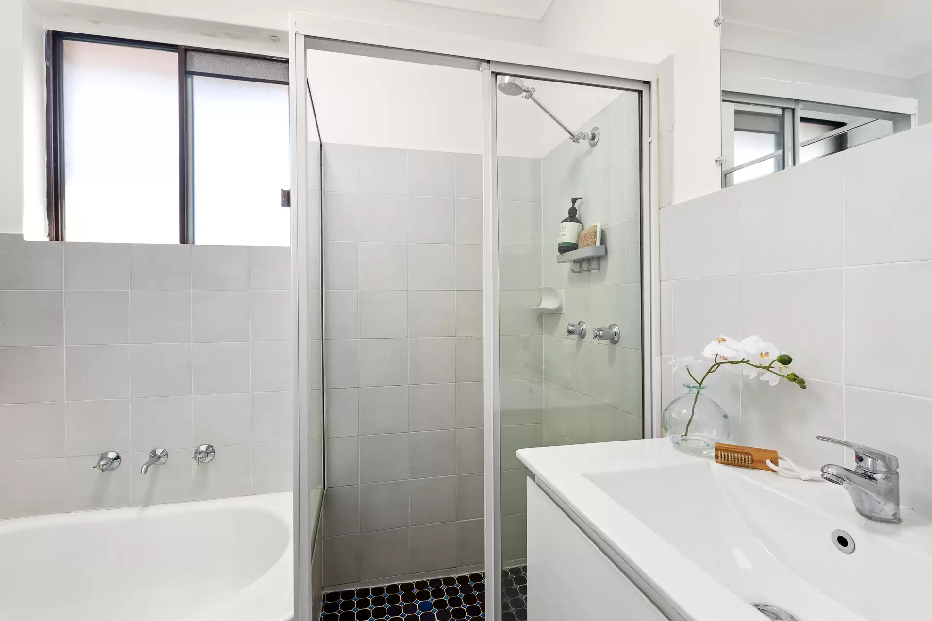 11/8 Pittwater Road, Gladesville Sold by Cassidy Real Estate - image 1
