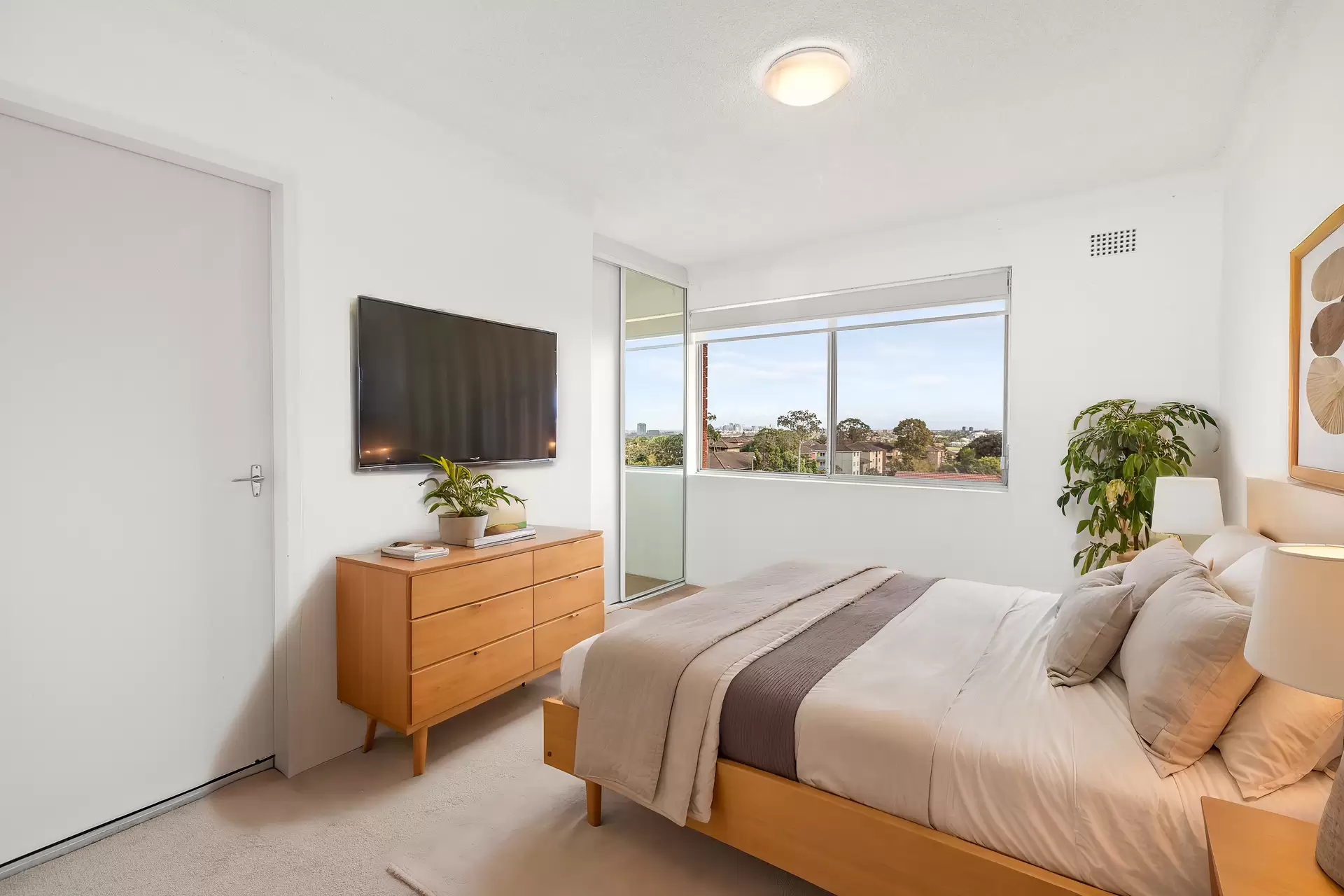 9/3 Western Crescent, Gladesville Sold by Cassidy Real Estate - image 1