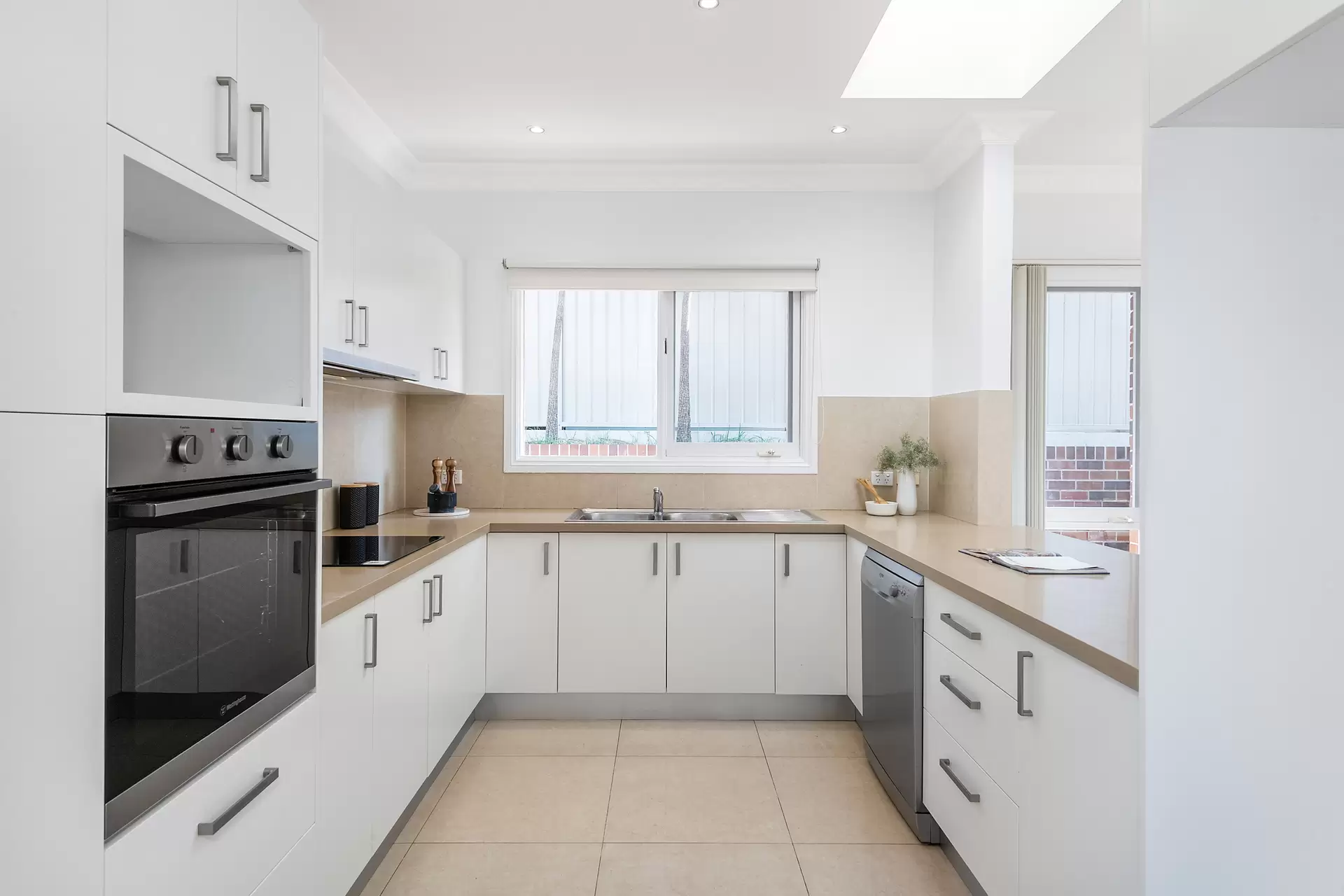 24 Stanley Street, Putney Sold by Cassidy Real Estate - image 1