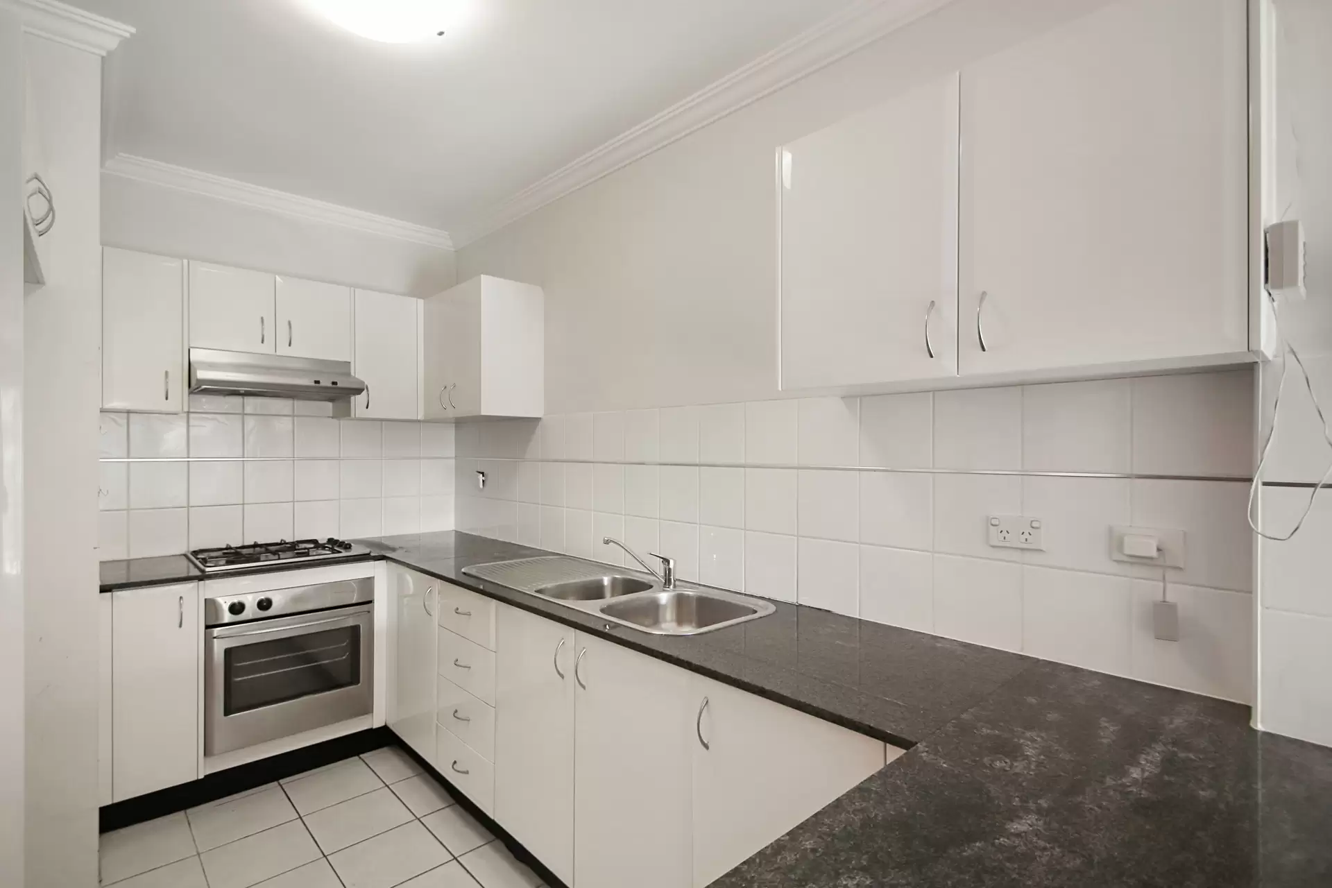 17/2-6 Shirley Street, Carlingford Leased by Cassidy Real Estate - image 1