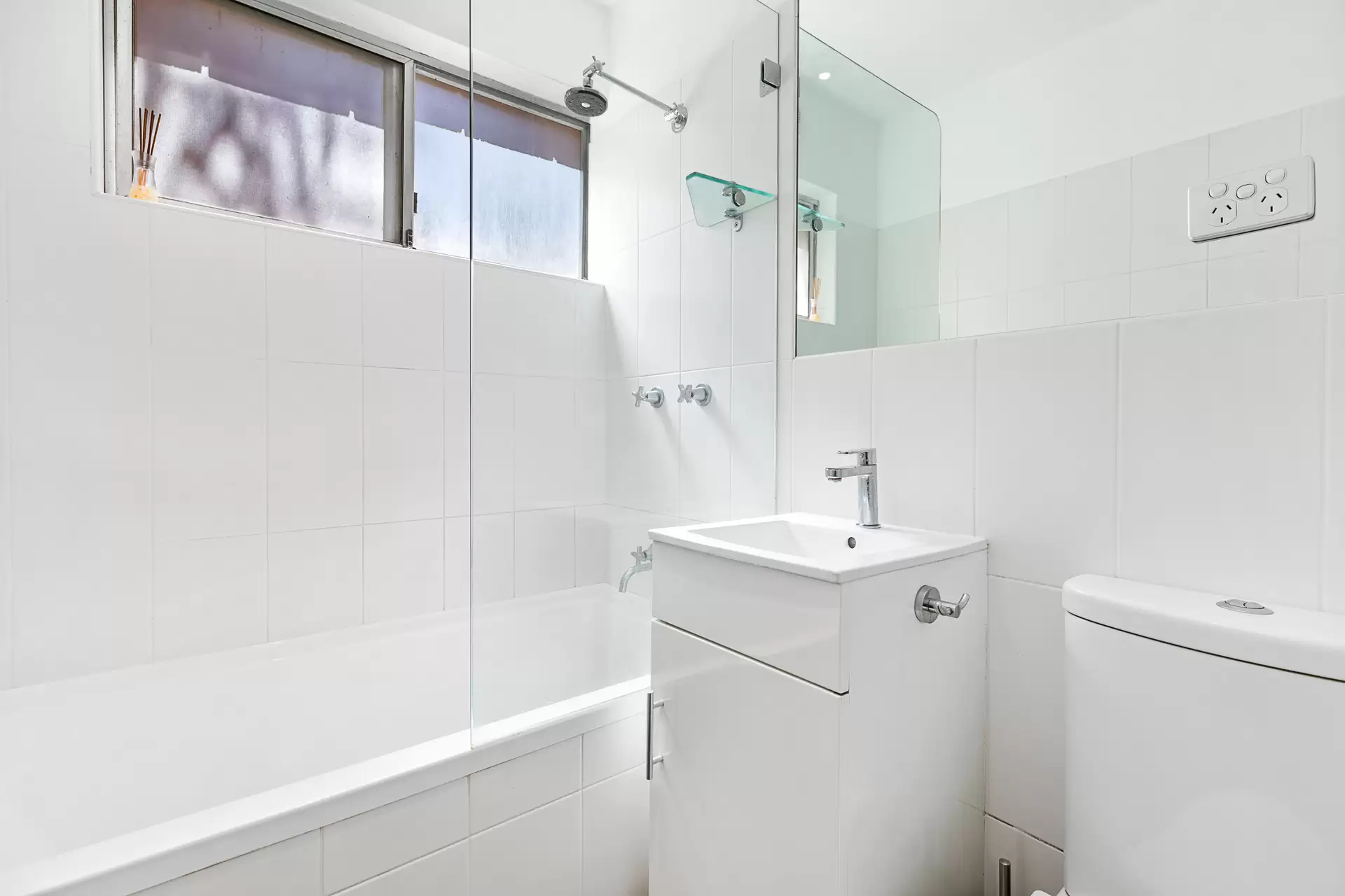 8/25 Ashburn Place, Gladesville Leased by Cassidy Real Estate - image 1
